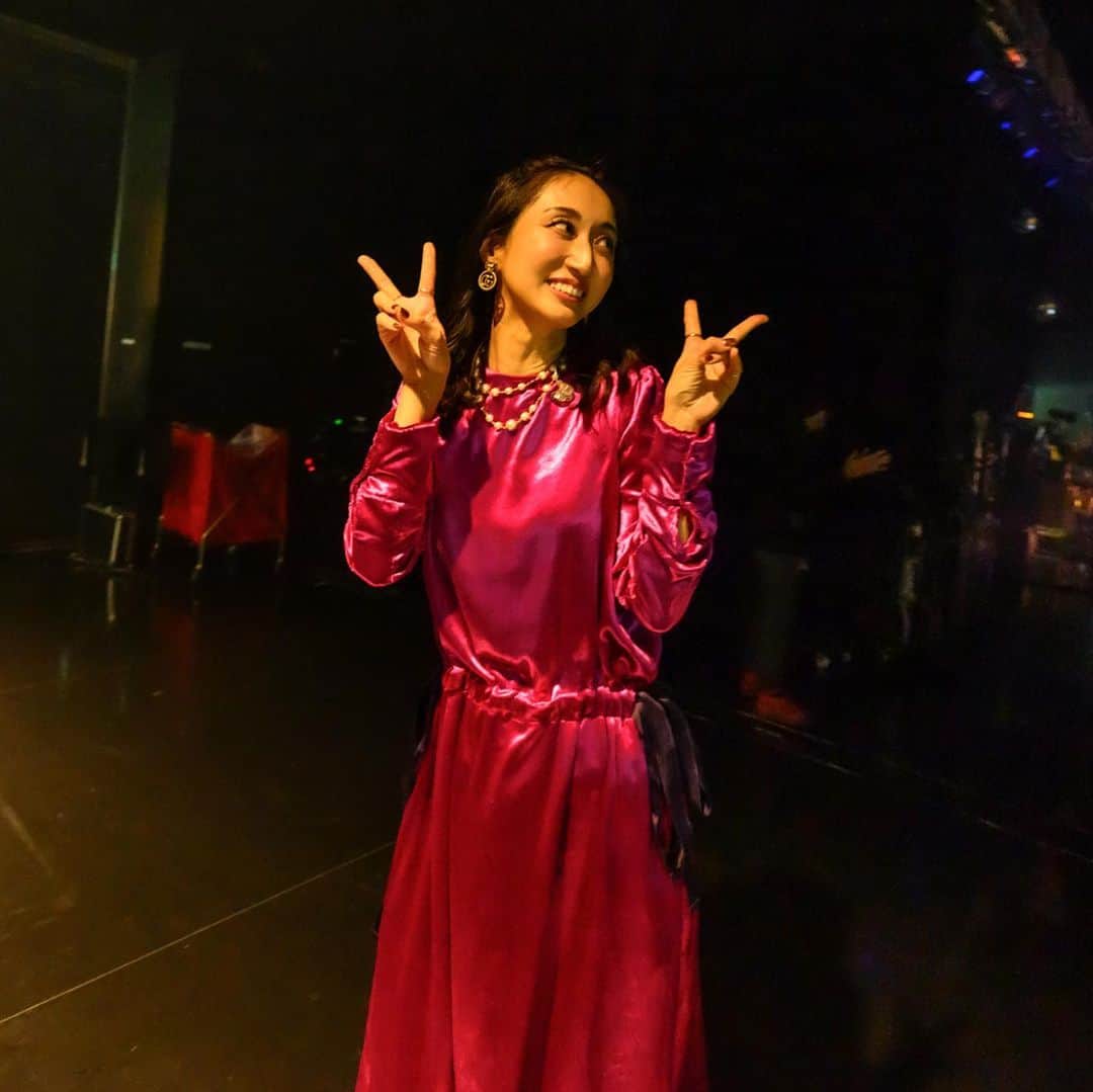 Ms.OOJAさんのインスタグラム写真 - (Ms.OOJAInstagram)「②楽屋に戻ったら サプライズが待っていた🎁💐  📸 @mnp.hoto (Masanri Naruse)  #msooja #birthdaylive」11月5日 20時21分 - msoojafaith