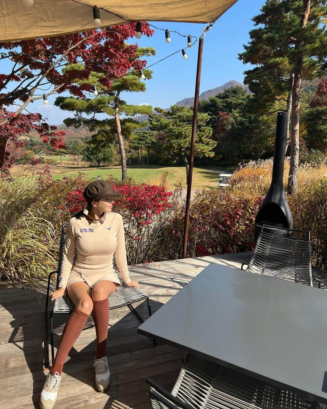 アン・シネさんのインスタグラム写真 - (アン・シネInstagram)「Best season to play golf isn’t it.  🍂」11月5日 14時33分 - shinaeahn