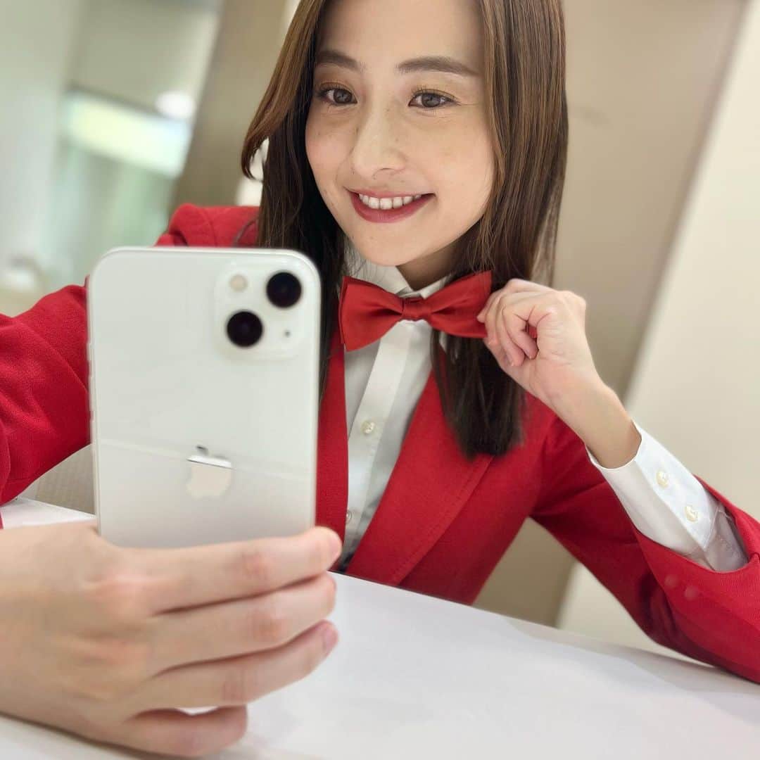 日比麻音子のインスタグラム：「先日放送の 水曜日のダウンタウン、 すこしだけお手伝いしました😌  とにかく不思議な説だったなぁ… TVerやparaviで探してみてください🕊笑  #水曜日のダウンタウン」