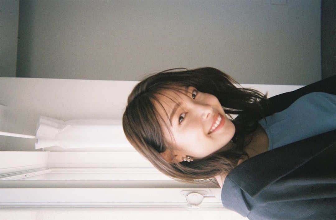 のインスタグラム：「21歳 . . また一つ歳を重ねました☺︎ 自分を大切に一歩ずつ頑張っていきたいなと。  これからもよろしくお願い致します☺️」