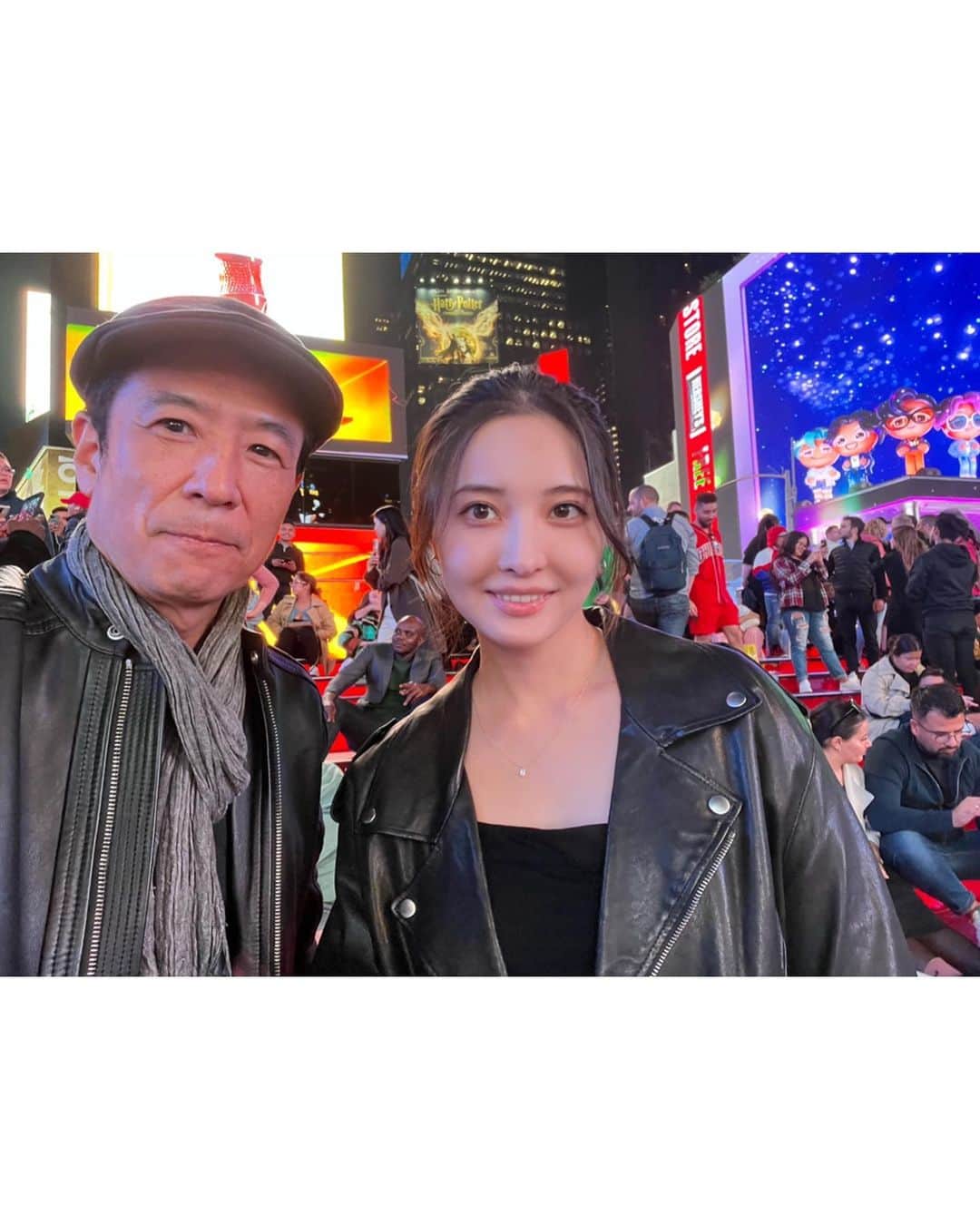 大石絵理さんのインスタグラム写真 - (大石絵理Instagram)「English Juke Boxでは4週にわたりNew York Specialをお送りしています🗽🗽🗽💫 Central Parkに鳴る蹄の足音、Times SquareのパワフルなNew Yorkers、夜景の揺らぐ海が美しいBrooklyn Bridge、そして加藤先生の愛するWest Village. 秋のNew Yorkを感じる心地いい放送です、音楽もNew Yorkにちなんだ選曲です💙💖 みんなで洋楽から英語を学びましょう😘🍔🍕 @tokyofm_official  @tomoakikato830  (毎週日曜日20:30-放送です)」11月5日 18時57分 - erioishitokyo