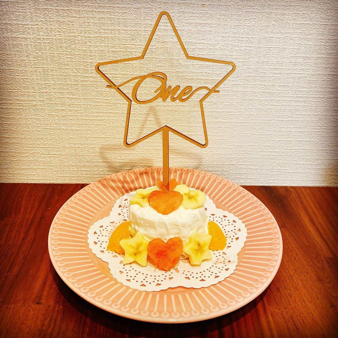 湯浅かえでのインスタグラム：「そういえば載せようと思ってだいぶ忘れていた！ 娘ちゃんのバースデーはこんなの作ったりしたよ〜🎂🎈 尊い一日だったなぁ… 生まれてきてくれてありがとうしかない😭」