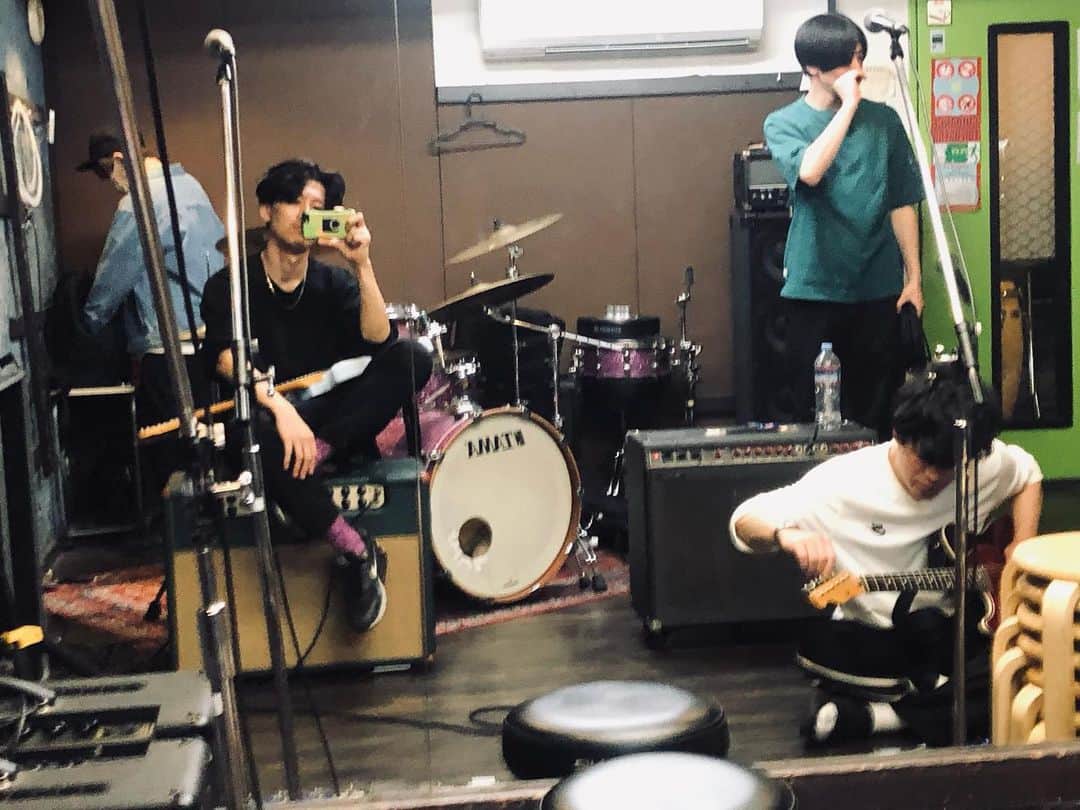 藤田朋生のインスタグラム：「新しいアンプむずい 俺の腕が悪いのかもしれない　  #mesaboogie」