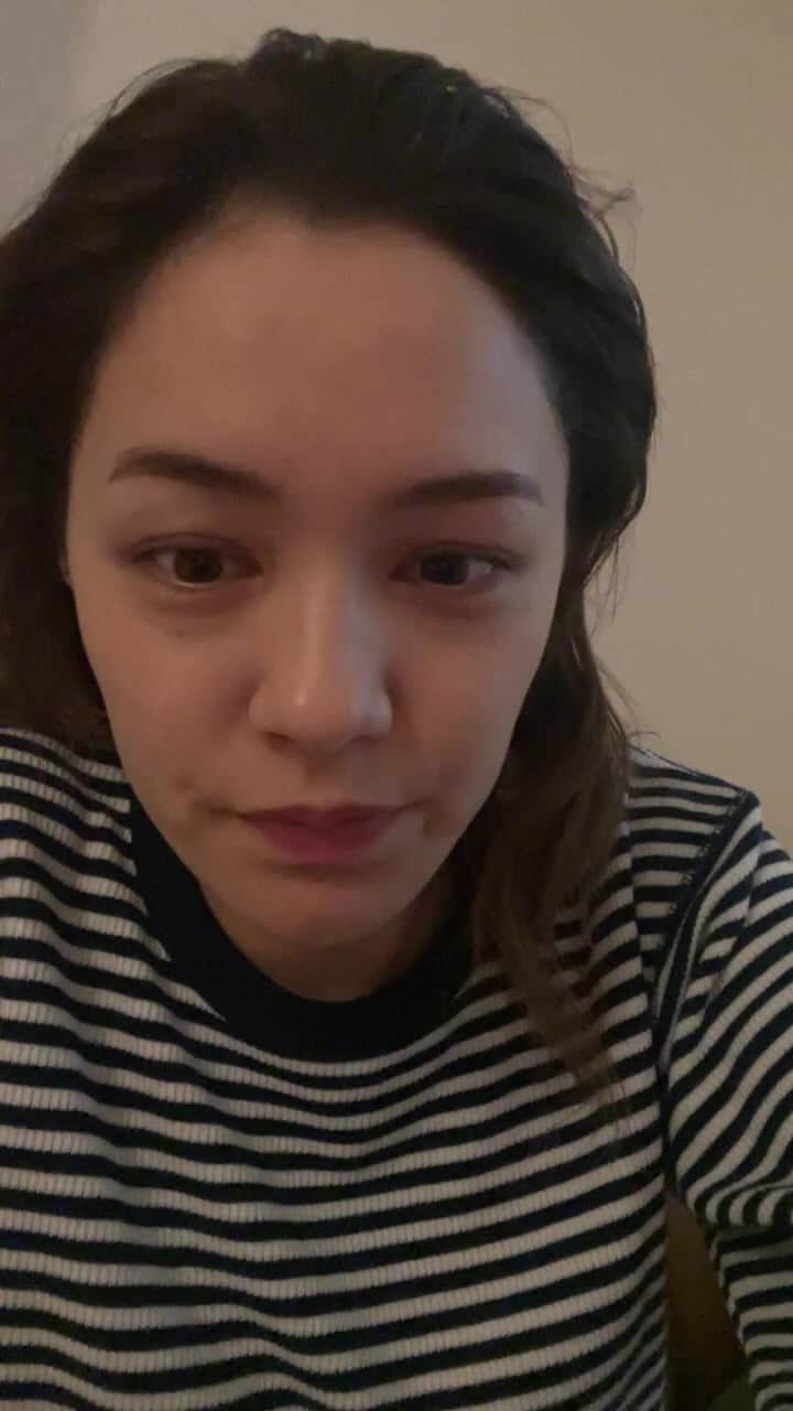 ステファニーのインスタグラム：「お悩み相談ライブ少しだけ残します。」