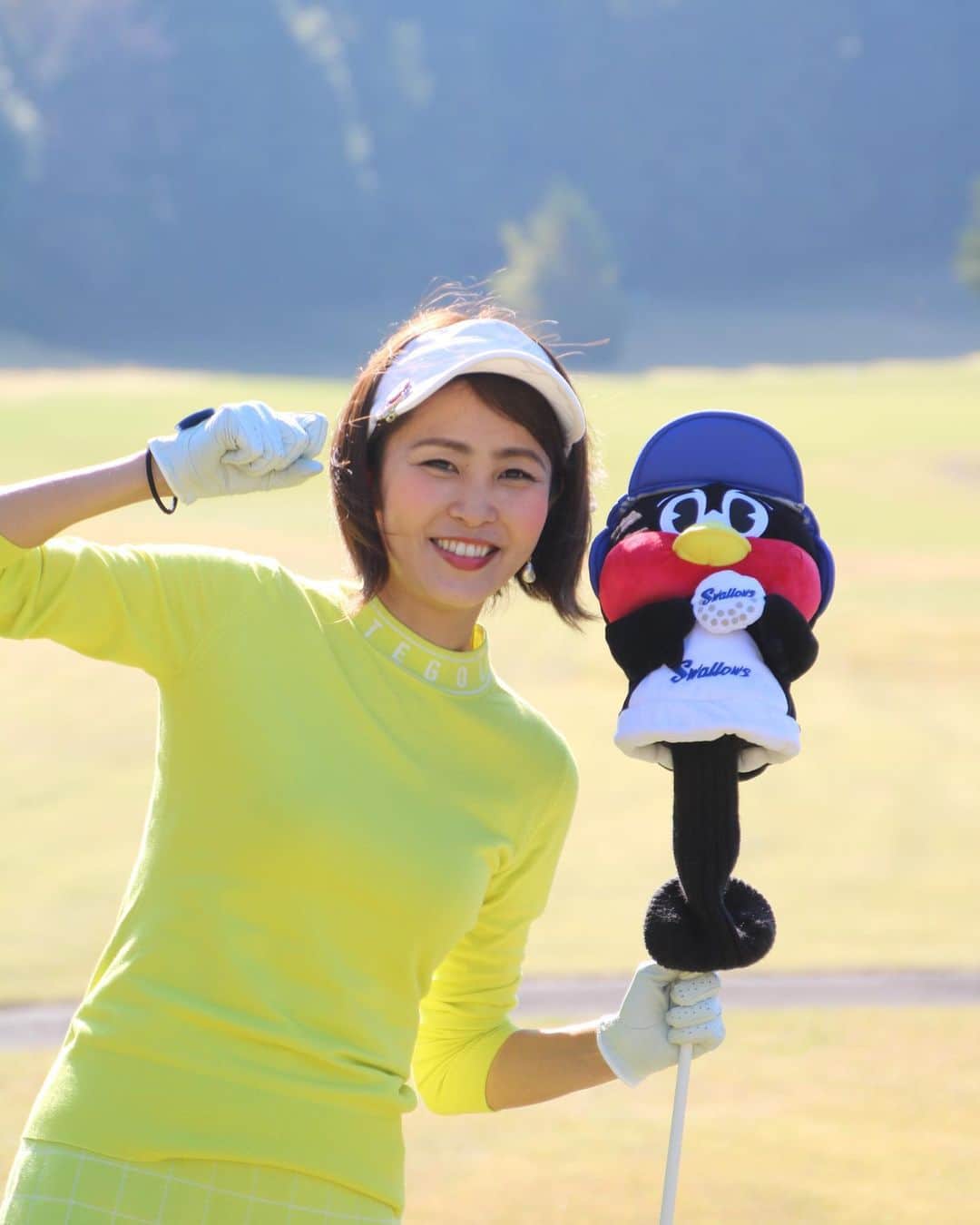 坂元美香さんのインスタグラム写真 - (坂元美香Instagram)「おはよー  お気に入り写真😆  このつば九郎がゴルフ場だと 映えるんだ、また🐧  #クラブカバー #映えるつば九郎」11月6日 10時52分 - mika_saka