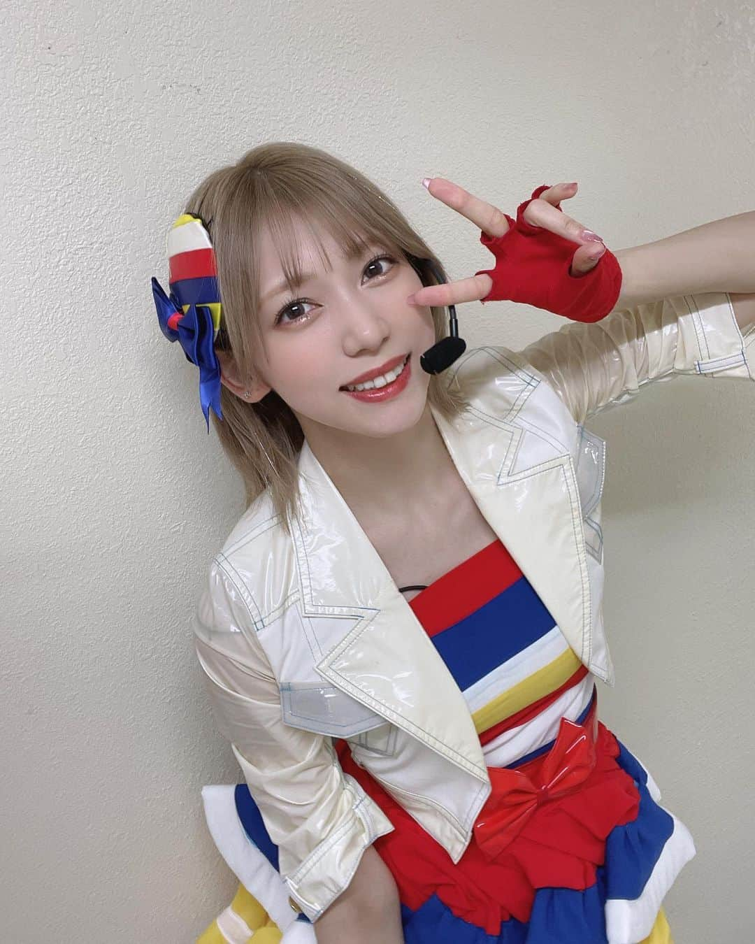 茂木忍のインスタグラム：「週末Not yet 🌈 . 曲中にメンバーと目合ったのめちゃ青春感じた🥹」