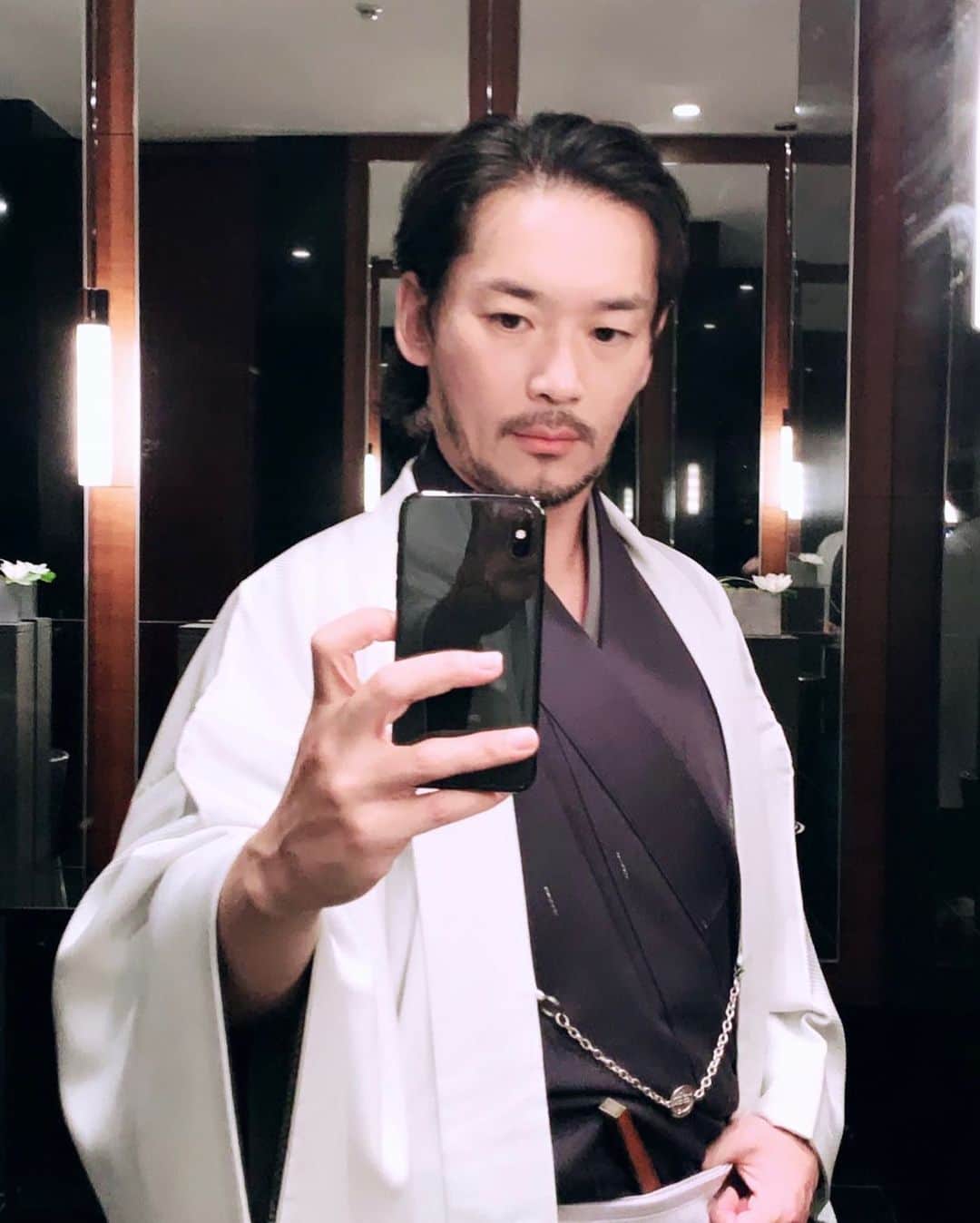 NKYMNのインスタグラム：「Today, this year, Nov 6, 2022, the day of 節分(Setsubun) and also 炉開き(Chanoyu New Year), I offline-launch a new work, "年ごとに 人はやらへど目に見えぬ 心の鬼はゆく方もなし WHITE2BLACK". ㅤ I refer to 黒節分(Black Setsubun), the Setsubun from fall to winter, and will hold the ritual 追儺(Trace and Sublimate) every year from now. This will be performed in collaboration with the project SABIÉ by 千利休(Sen-no-Rikyū, 1522-1591) Family. ㅤ Rikyū is considered the historical figure with the most profound influence on Chanoyu, the Japanese Tea Ceremony, and was the first to emphasize several key aspects of the ceremony, including rustic simplicity, directness of approach and honesty of self. But... ㅤ ㅤ "年ごとに 人はやらへど目に見えぬ 心の鬼はゆく方もなし WHITE2BLACK 11062022" #WHT2BLK #追儺 #黒節分」