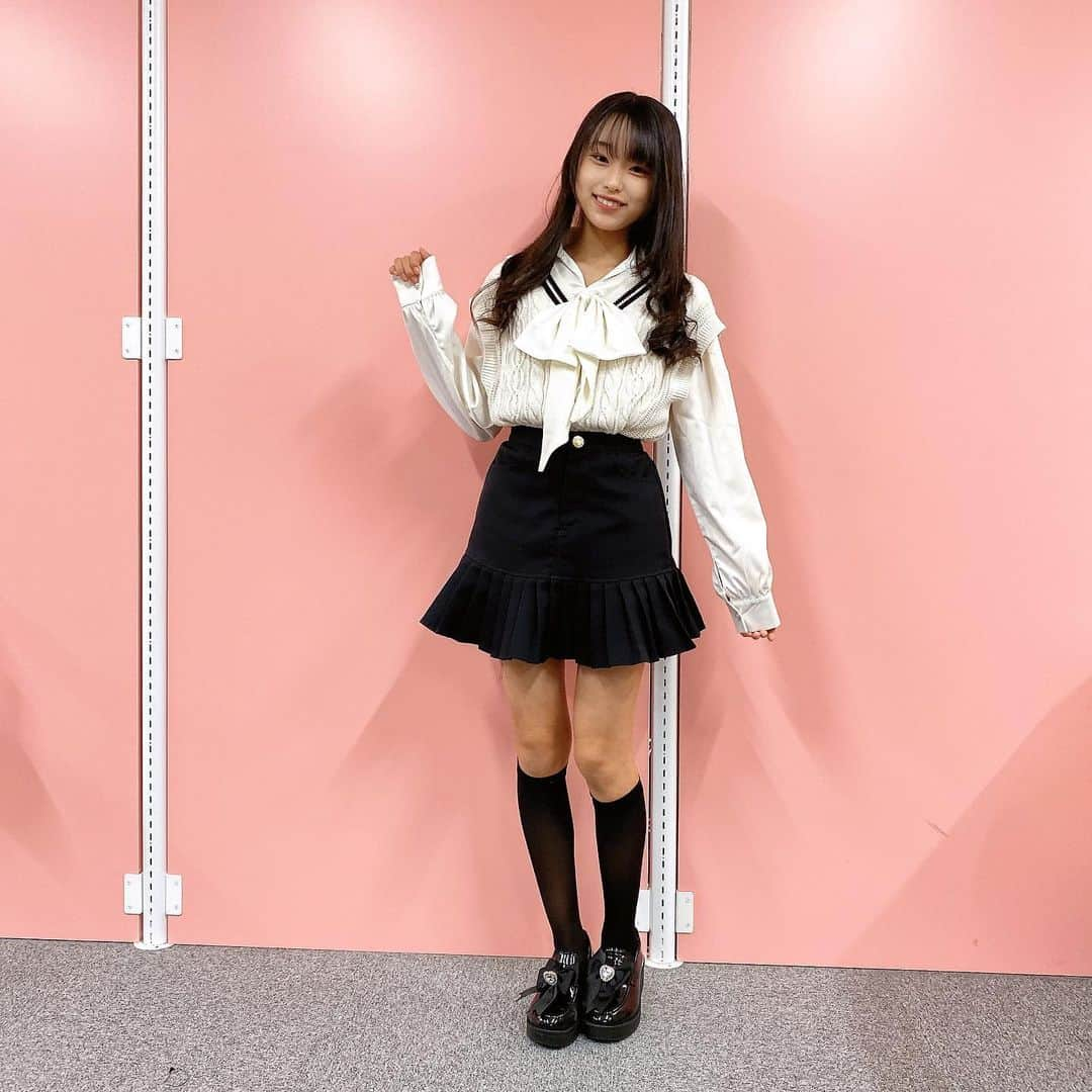 PINK-latte TV (ピンクラテTV) 公式さんのインスタグラム写真 - (PINK-latte TV (ピンクラテTV) 公式Instagram)「【ピンクラテTV #私服紹介 👗】  昨日のYouTubeもう見た？👀💘💘  YouTubeではピンクラテTVメンバー全員の 秋の私服を紹介してるよ🍂💭  洋服のブランドはYouTube内で紹介してるから ぜひ見てね👀☝️💗 _____ #私服 #私服コーデ #秋服コーデ #秋服 #ootd #ピンクラテ #ピンクラテtv #YouTube #jc #js」11月6日 17時38分 - pinklatte_tv