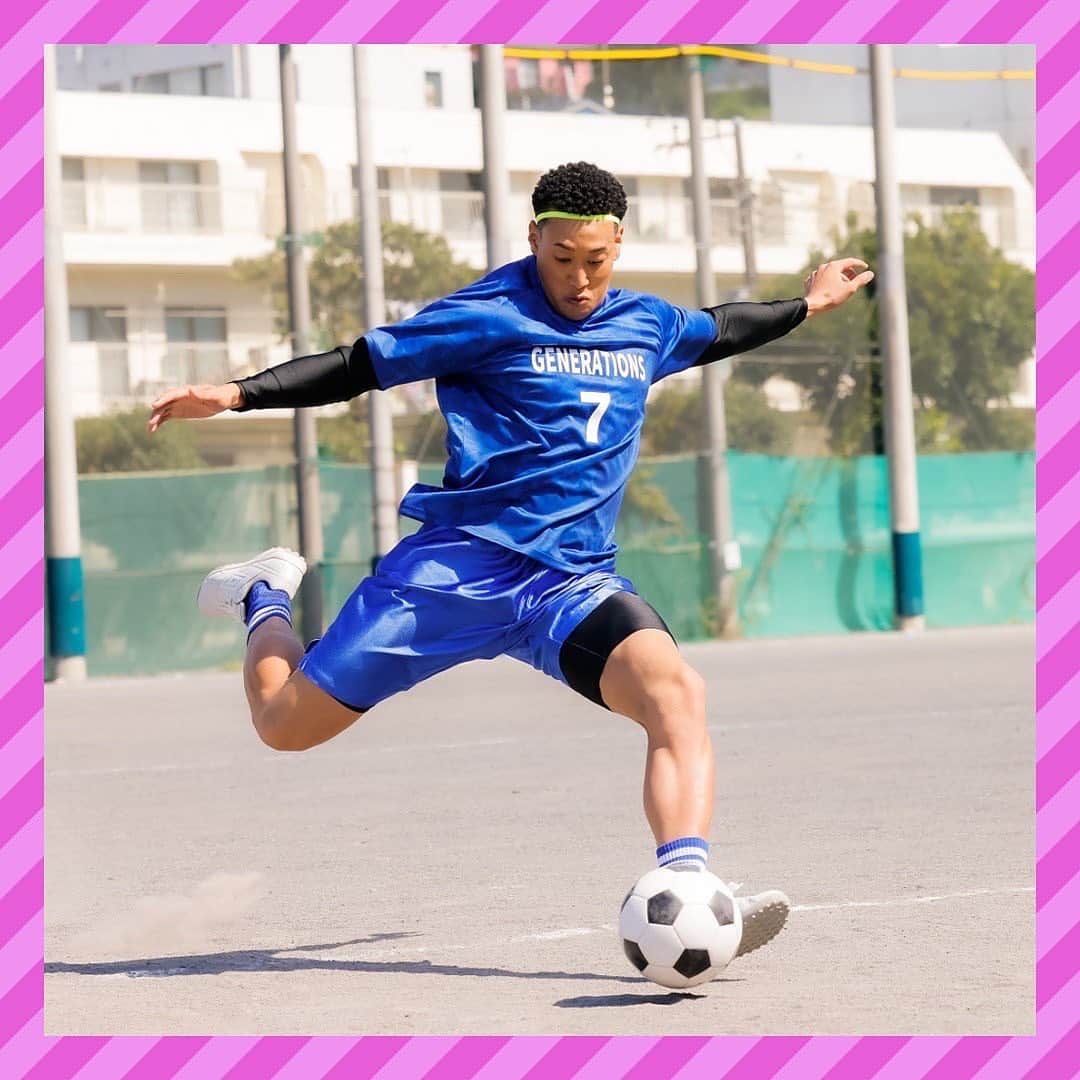 GENERATIONS高校TVのインスタグラム：「強豪写真部とGENEのSPコラボ✨ 前半戦では、サッカー部とバスケ部にお邪魔して コスプレトレカ撮影をしてきたよ😊📷  メンバーのユニフォーム姿 すごくカッコよかったよね😍 12月3日から限定発売する 「PARTY7 ～GENEjaNIGHT～」の購入特典として 今回撮影したコスプレトレーディングカードが１枚付属されるから みんな絶対ゲットしてね❤️  #gene高 #ジェネ高 #generations高校tv #gene #generations #ジェネ #ジェネレーションズ #generationsfromexiletribe #ldh #白濱亜嵐 #片寄涼太 #数原龍友 #小森隼 #佐野玲於 #関口メンディーー #中務裕太」