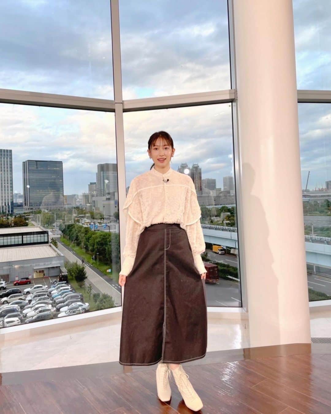 大野いとのインスタグラム：「☁️ご視聴ありがとうございました。 衣装👗  tops @thekeijiny skirt @poolstudioalivier acce @agete_official」