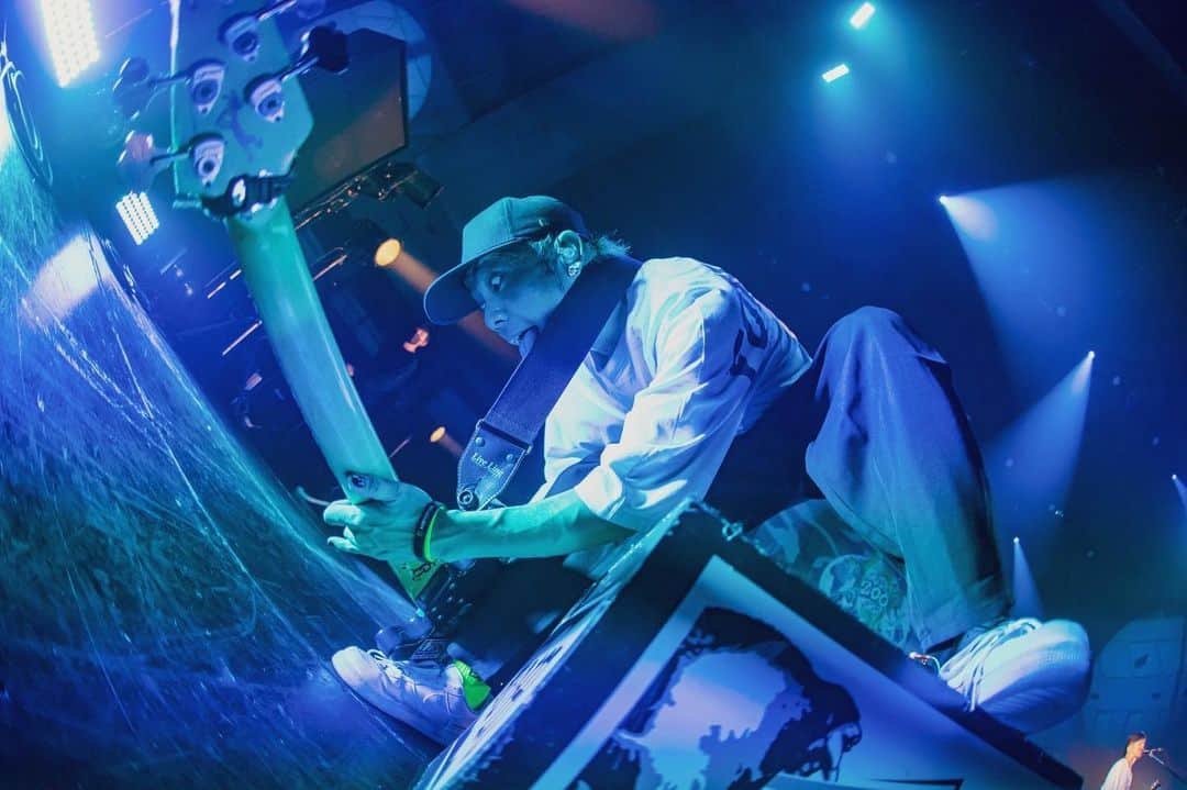 亜太のインスタグラム：「【MUSIC ZOO WORLD 2022】  コイツ、床に虫おったら食いそうやな  📸by 雷」