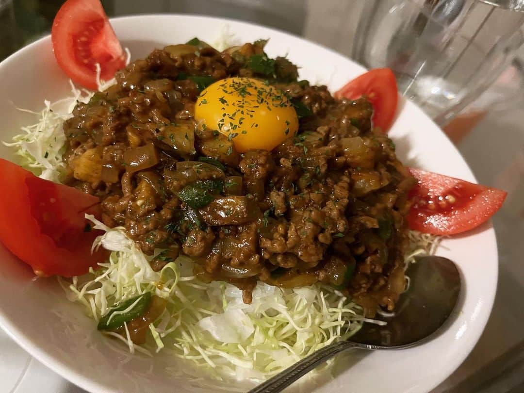 納谷健のインスタグラム：「得意料理:キーマカレー🍛  みんなは何食べたい？？  #料理男子 #丁寧な暮らし」