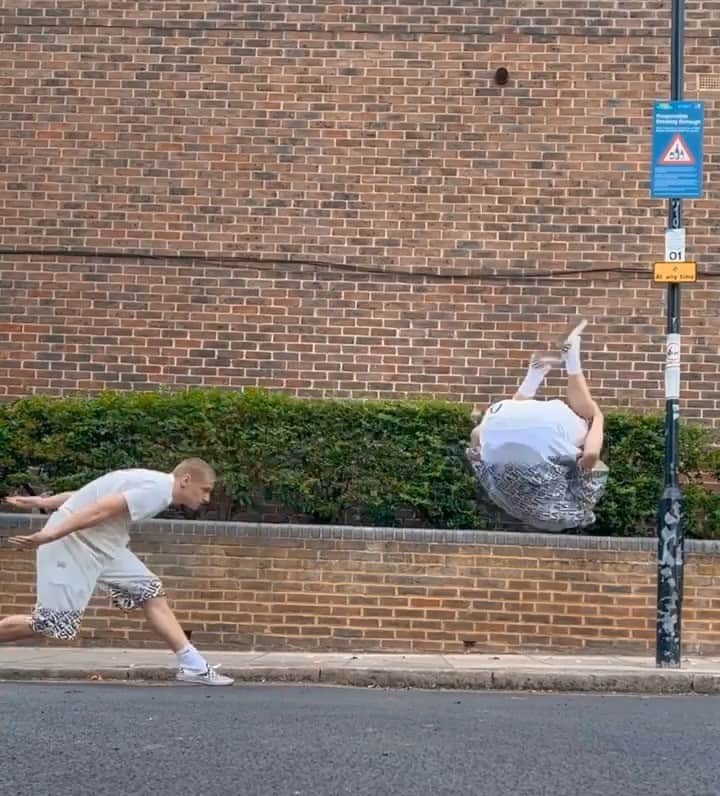 エヴィスジーンズのインスタグラム