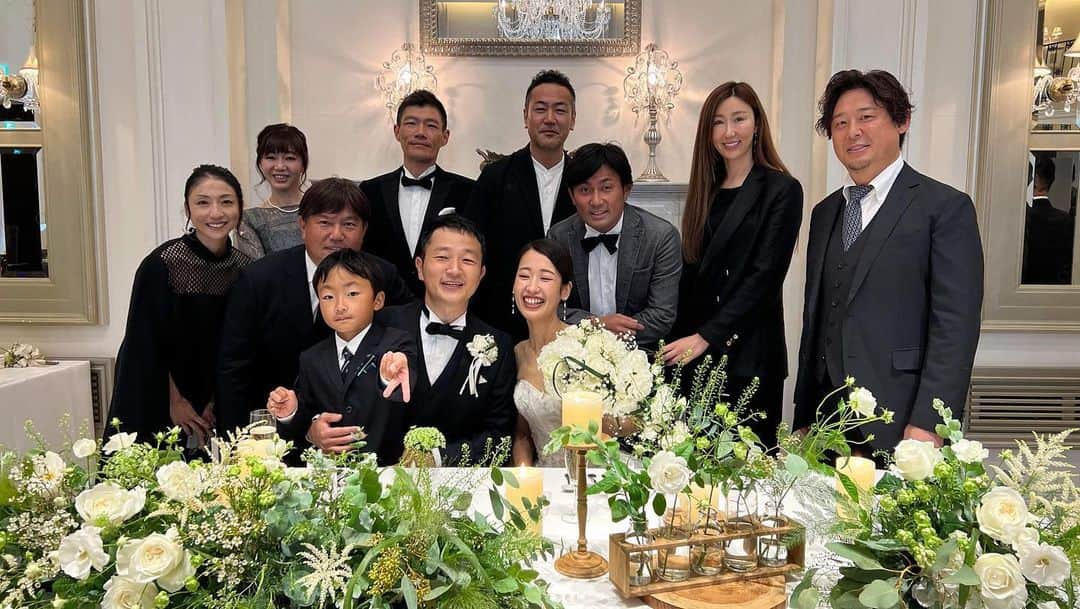 中川愛海さんのインスタグラム写真 - (中川愛海Instagram)「結婚式💕💒 たくさんの仲良しメンバーに会えて同窓会みたいでもあった💕 感動的な結婚式に最高のメンバーでお祝いができ嬉しかった😊💕 #中川愛海 #一日一回カンパイ #結婚式 #素敵な結婚式 #感動的な結婚式 #結婚っていいな #結婚っていいね❤️ #思った一日でした」11月6日 22時23分 - ami_nakagawa_