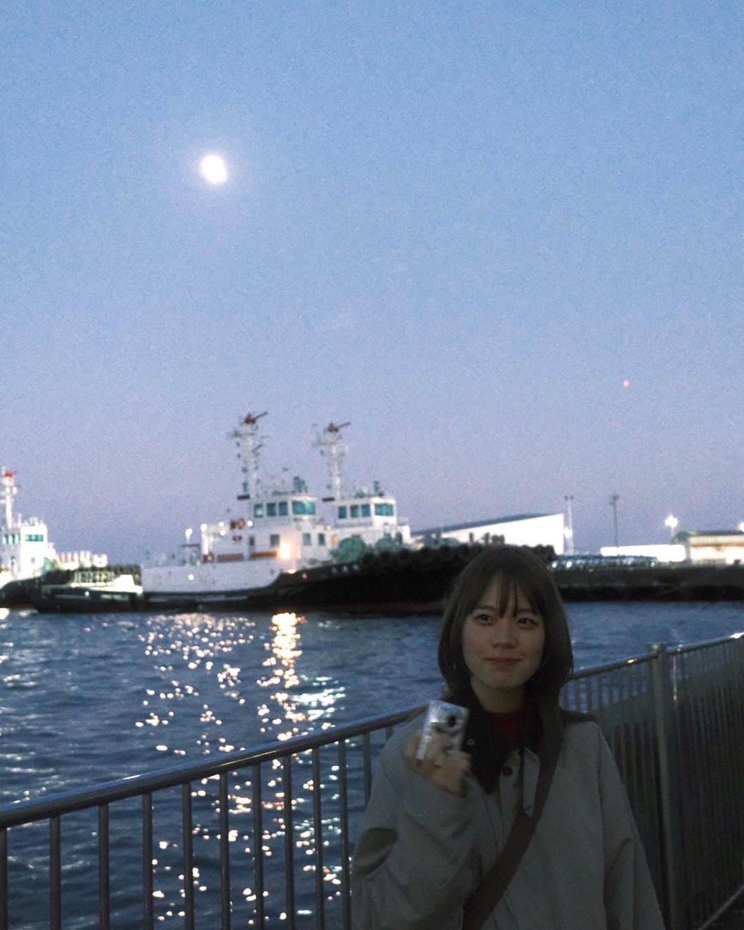 ただのよしのさんのインスタグラム写真 - (ただのよしのInstagram)「ひさしぶりな海のにおい🏊🏻 二枚目がお気に入りです」11月6日 22時36分 - yoshino_5_1