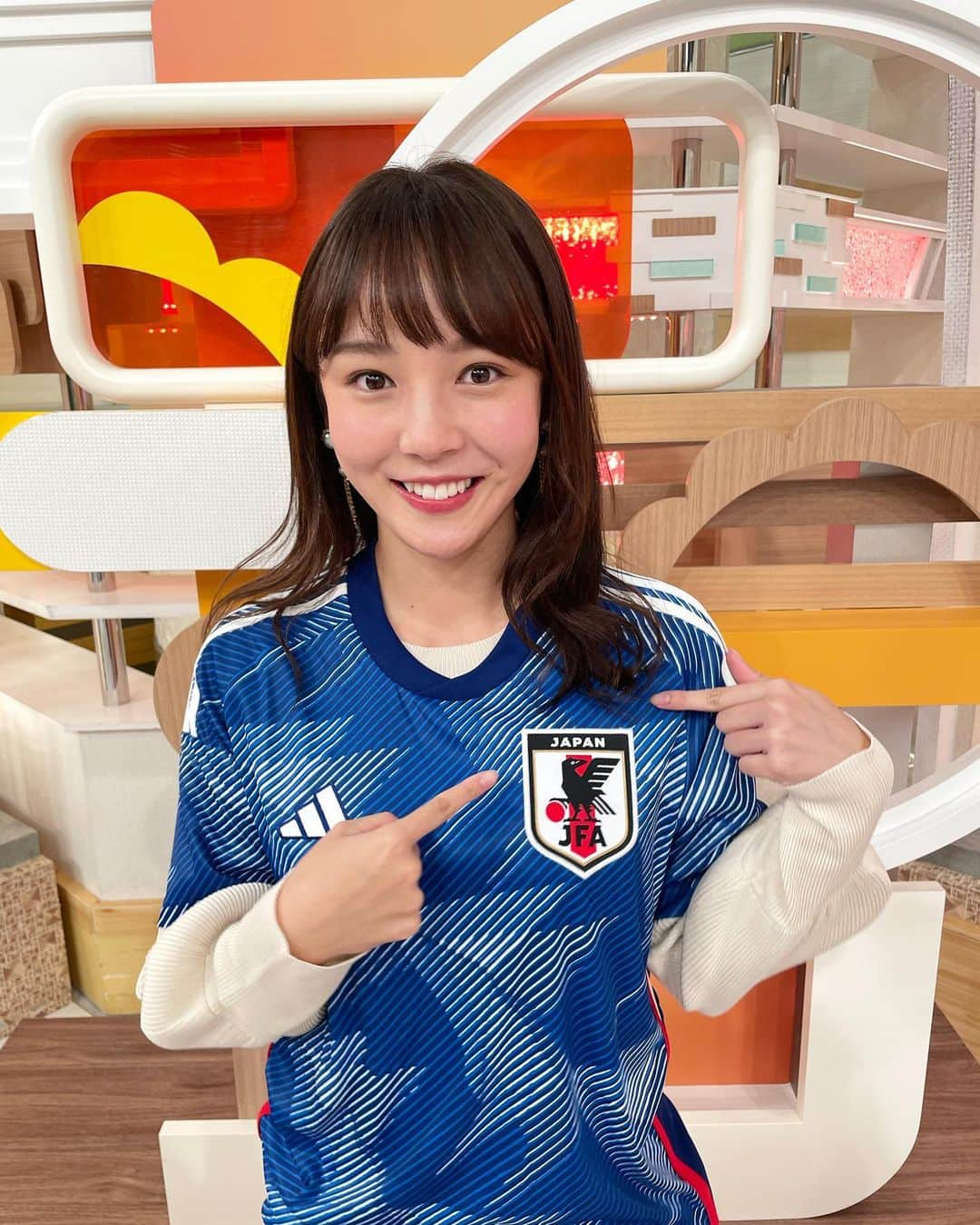 森千晴さんのインスタグラム写真 - (森千晴Instagram)「がんばれ、 ニッポン！🇯🇵🦅⚽️  開幕まで2週間を切った今日から、グッド！モーニングにてW杯特別企画が始まりました！  開幕までは、過去のW杯名シーンや見どころなどをお送りします✨  7:55〜8:00の5分間、 大阪・名古屋・福岡など普段グッド！モーニングが映らない地域でもお届けいたします！」11月7日 9時04分 - mori.chiharu