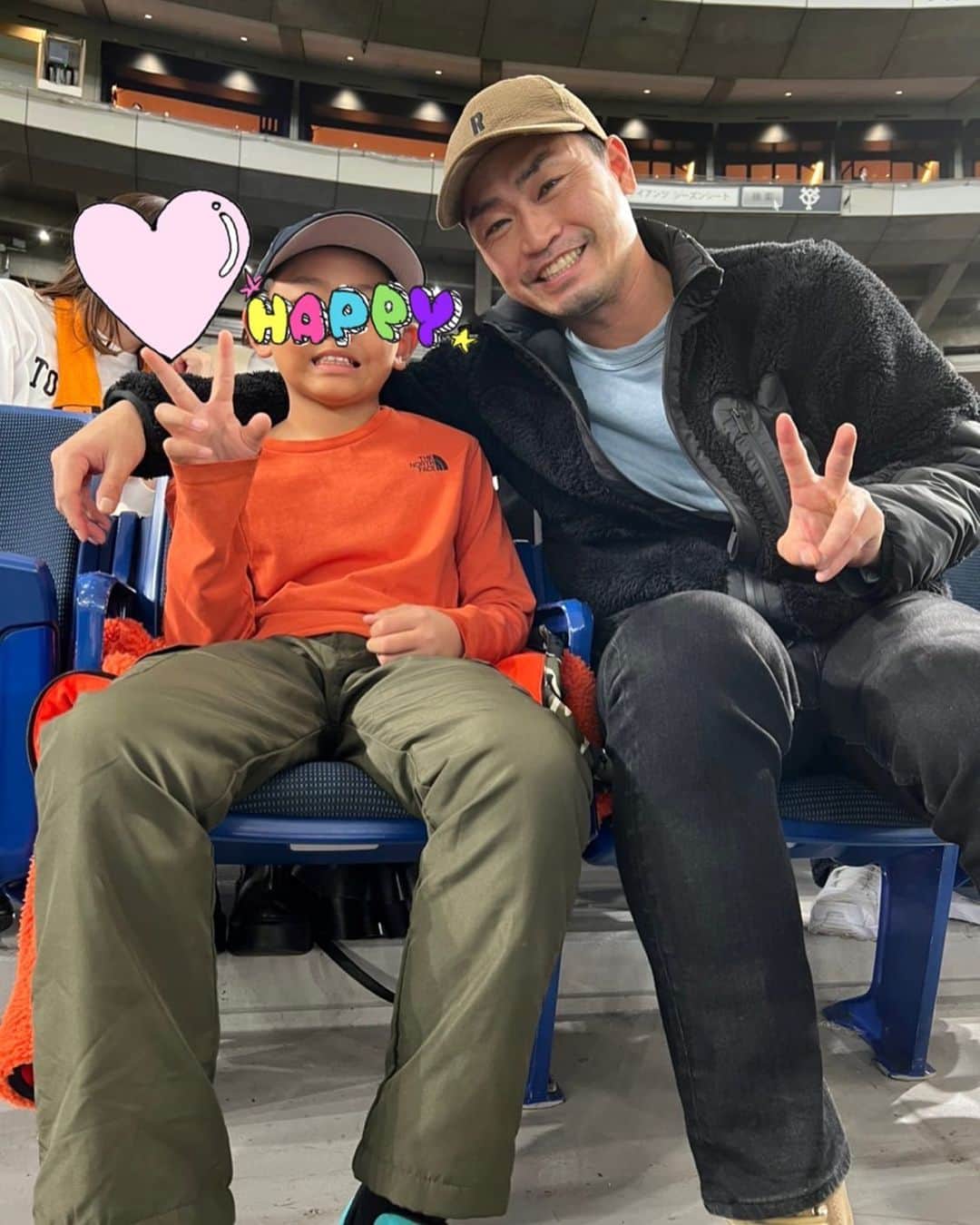 青木佐知のインスタグラム：「・ 侍JAPAN✨ 父息子の初観戦🙏⚾️ #思い出 #ありがとうございました」