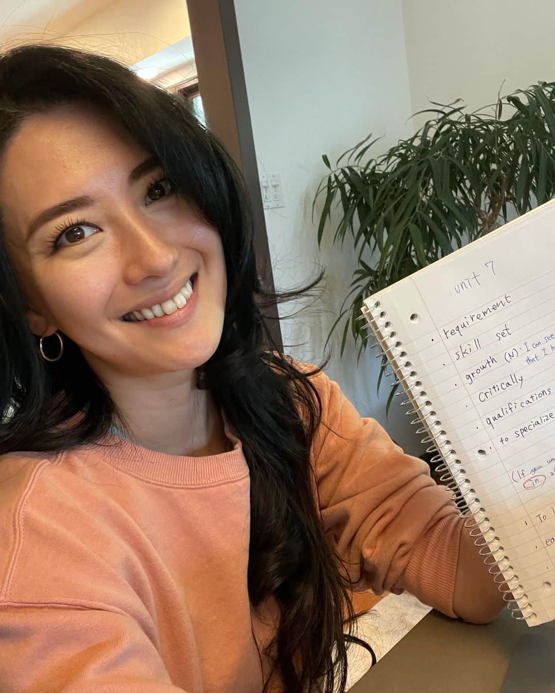 矢吹春奈のインスタグラム：「Yay my English grammar test was done and the score was higher than I thought 😆💖 92 percent ❣️ Appreciate my teacher Alessandra.🙏✨」