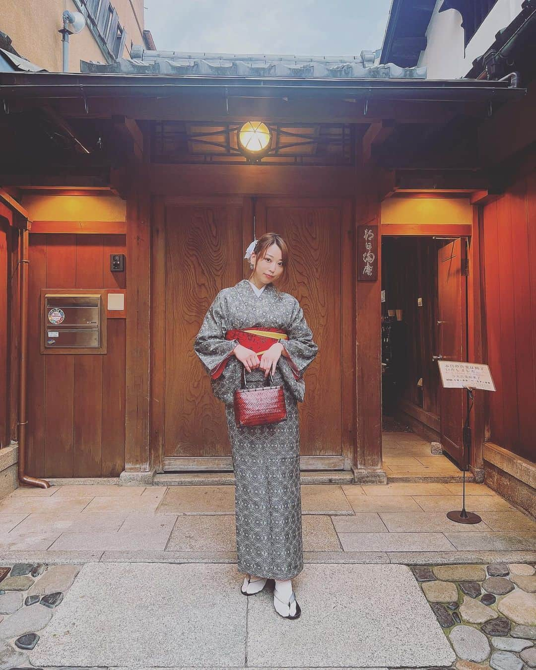 川崎芹奈さんのインスタグラム写真 - (川崎芹奈Instagram)「今年の夏は前髪なくしてイメチェンして、京都に行ったり沖縄行ったりキャンプしたりした🏕  #京都観光 #着物レンタル #キャンプ　#キャンプ女子 #沖縄　#那覇　#オリオンビール #屋台グルメ」11月7日 2時24分 - serina_yss