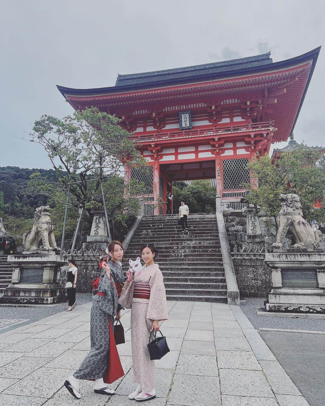 川崎芹奈さんのインスタグラム写真 - (川崎芹奈Instagram)「今年の夏は前髪なくしてイメチェンして、京都に行ったり沖縄行ったりキャンプしたりした🏕  #京都観光 #着物レンタル #キャンプ　#キャンプ女子 #沖縄　#那覇　#オリオンビール #屋台グルメ」11月7日 2時24分 - serina_yss