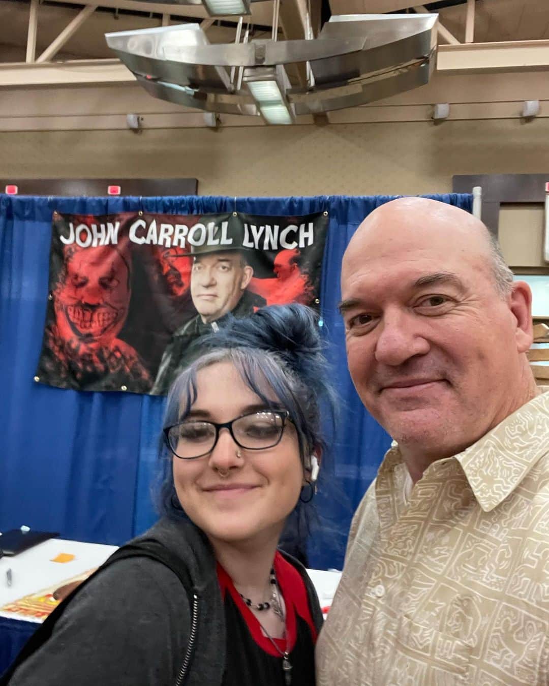 ジョン・キャロル・リンチのインスタグラム：「@natalie_carreira and I at @ricomiccon celebrating her love of @ahsfx thx for coming by!」