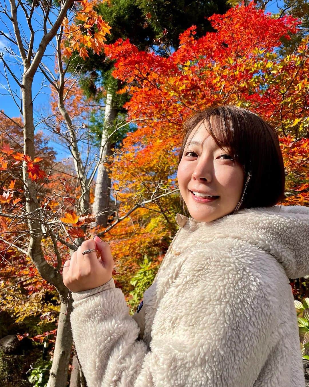 羽生アリサのインスタグラム：「🍁☀️😊✨ 今年はいっぱい秋も満喫した☺️✨  #🍁 #秋  顔まるい🐖👶🏻🍠」