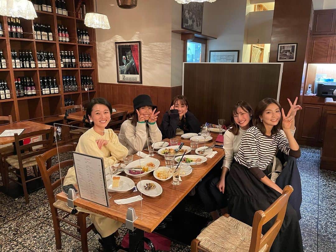 彼方茜香のインスタグラム：「笑♥ みらいちゃんるなちゃんみぶきーと初めましてのゆいちゃん·͜·  楽しー時間でーしたっ(˶˙ᵕ˙˶)v またすぐ♪  #釣りガール  #新旧  #旧も混ぜてくれてありがと」