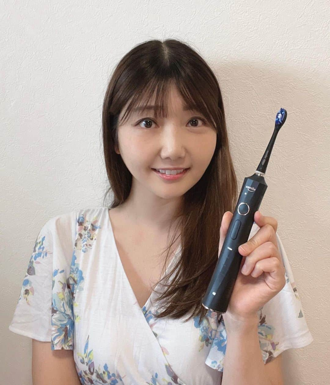 橘珠里さんのインスタグラム写真 - (橘珠里Instagram)「𝘂𝘀𝗺𝗶𝗹𝗲 “𝗙𝟭”   最近、電動歯ブラシをusmileの『F1』に新調しました🪥✨  1分間に38,000回の音波振動なので、磨いた後は、手で磨いた時には味わえないスッキリ感があります🦷  また、8つの磨きモード(クリーニング・ホワイトニング・ソフト・マッサージ..など) があり、用途に合わせてブラッシングが可能です◎  アプリからは強さ調整が無段階でできたり、最先端の歯ブラシ⋆͛  持ち運び用のトラベルケースには、UV除菌機能が付いているのも嬉しいです꙳⋆  𖧷現在、usmile公式アカウント @usmilejapan ではプレゼントキャンペーンを行っています𖧷  ストリーズに貼ったリンクから、みなさんもぜひ応募してみてください✨  #usmile #電動歯ブラシ #PR #フロッサー #オーラルケア #デンタルケア #usmilepr #ユースマイル #おしゃれ家電 #プレゼントキャンペーン #懸賞 #懸賞情報 #歯磨き #電動歯ブラシ派 #電動歯ブラシのある生活 #美歯 #白い歯 #きれいな口元 #きれいな歯 #虫歯予防 #歯磨きタイム #はみがき #F1 #electrictoothbrush #toothbrush」11月7日 18時51分 - jurinu