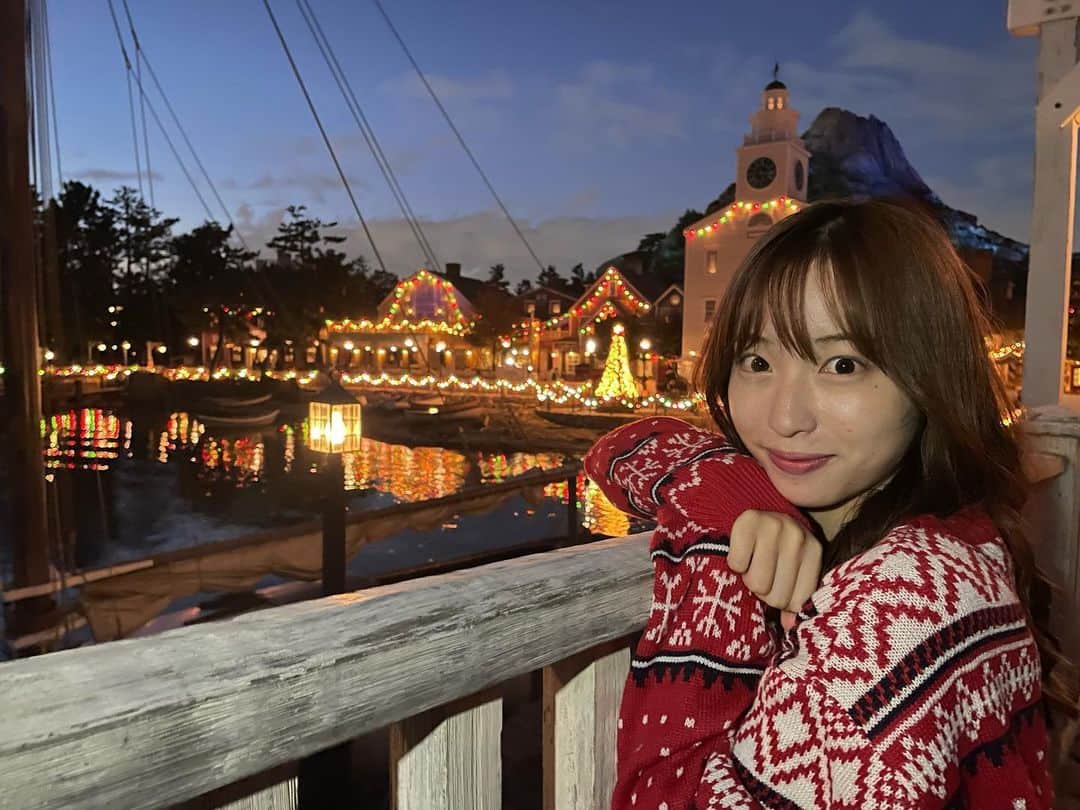 林佑香さんのインスタグラム写真 - (林佑香Instagram)「クリスマスディズニーに行ってきました🎄 明日のめざましテレビで放送予定です！ ぜひ見てください〜✨」11月7日 18時52分 - yuka.hayashi_