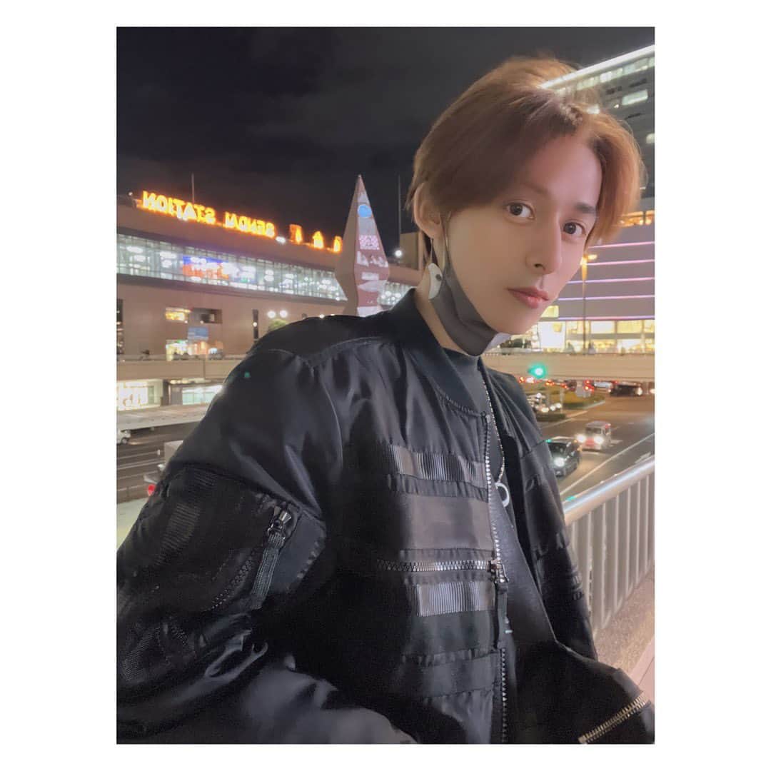 黒澤胤也のインスタグラム：「黒髪にするので、茶髪はこの写真で最後かな〜👦🏽  #仙台」