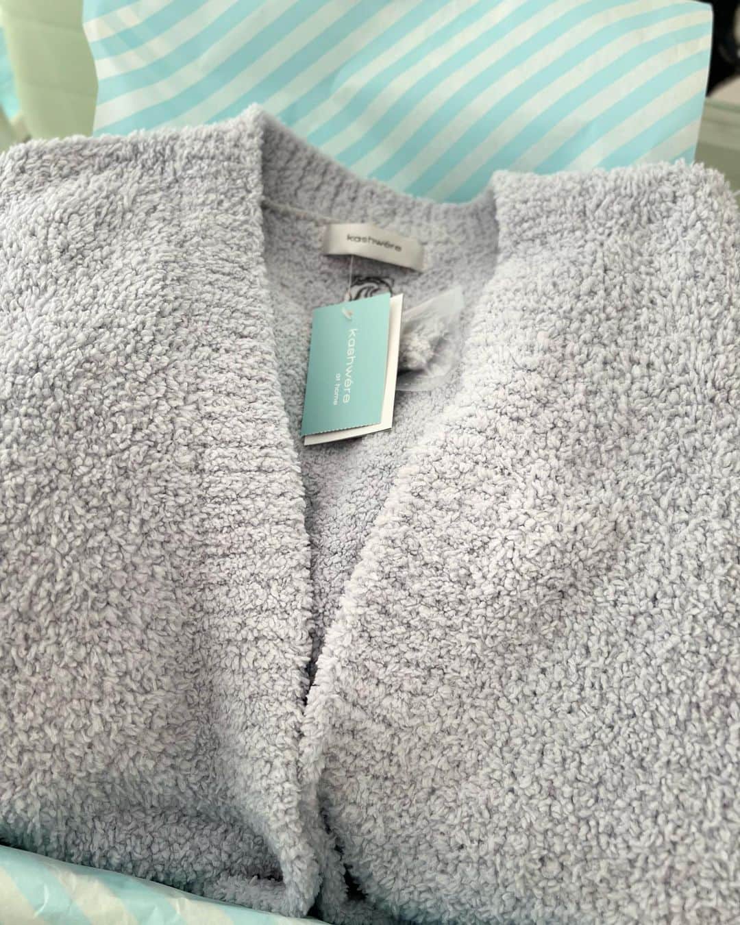 麻美さんのインスタグラム写真 - (麻美Instagram)「親友からパパに誕プレ🎁が届いた❣️ ． 気持ちが本当に嬉しい😆😆😆 ． 皆んなありがとう💓 @misadaisy  @nanas_door  @tatekiyo  @kkkaorinnn8」11月7日 11時27分 - mami0s