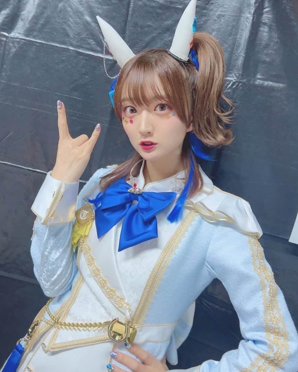 山根綺さんのインスタグラム写真 - (山根綺Instagram)「『ウマ娘プリティーダービー4thEVENT SPECIAL DREAMERS!!EXTRA STAGE』 夢の先の舞台、千秋楽！ ダイタクヘリオス役として初出走しました！！ ヘリオスのソロ曲｢笑っちゃお！」と、 DJヘリオスの｢ぱか⭐︎アゲ↑MIX｣も🥰🌟 たくさんの出会いに感謝。。 トレぴの皆に会えて、とっても嬉しかったです！ 27日のリリイベと来年1月の舞台もよろしくお願いします！！♡ まだまだパーリータイム！！🤘🏻🌟 #ウマ娘 #ウマ娘プリティーダービー #ウマ4th #ライブ #ダイタクヘリオス #出走 #競馬 #ベルーナドーム #umamusume #umamusumeprettyderby #live」11月7日 11時39分 - yaya_usap