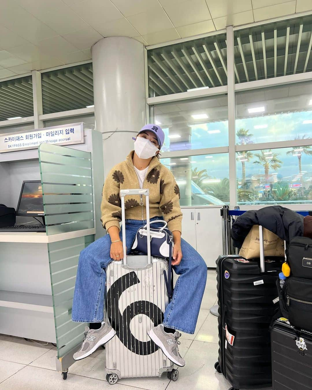 イ・ジョンウン6さんのインスタグラム写真 - (イ・ジョンウン6Instagram)「- 🗿🏝️Jeju ✈️ 🇯🇵🍣Japan ✈️🇺🇸🍔La  #bye」11月7日 12時16分 - __________6ix