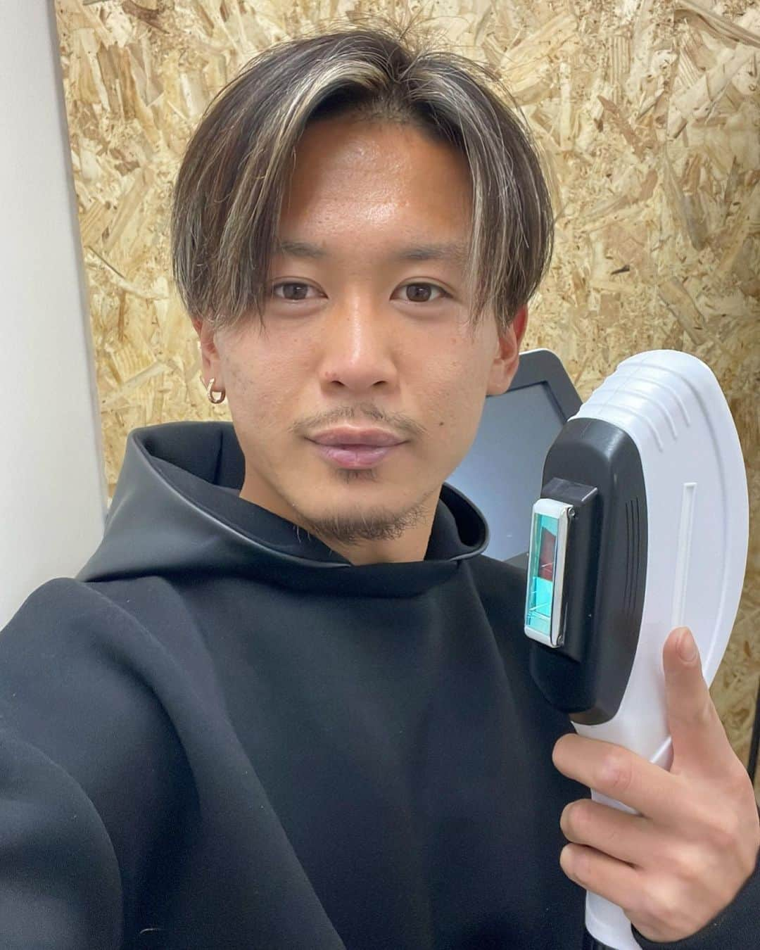 和田昌士さんのインスタグラム写真 - (和田昌士Instagram)「セルフ脱毛サロンONE SELF さんで脱毛させて頂きました！ @salon_oneself   施設は清潔感があり綺麗で 説明も分かりやすく簡単に脱毛できます！  無人で誰との接触がなく1人でできてしまうところも👍  盛岡で脱毛してみたいという方は この機会に是非⬇️  @salon_oneself_morioka   #セルフ脱毛サロンワンセルフ  #セルフ脱毛 #盛岡　 #PR」11月7日 13時00分 - wd.mss0411