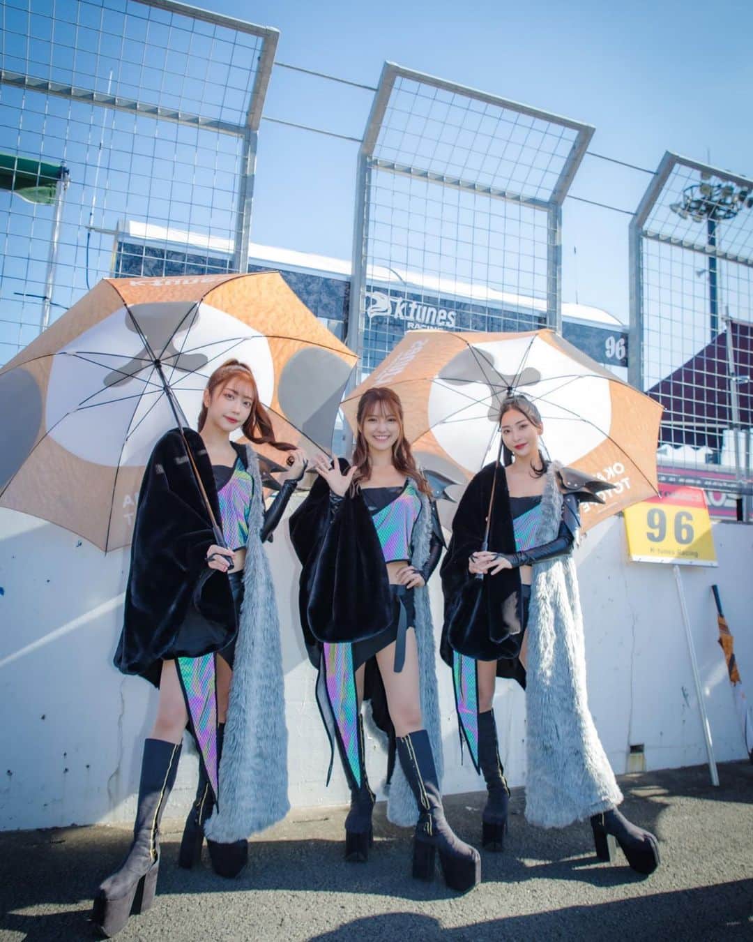 のインスタグラム：「1年間、96号車とWinGの応援ありがとうございました✨」
