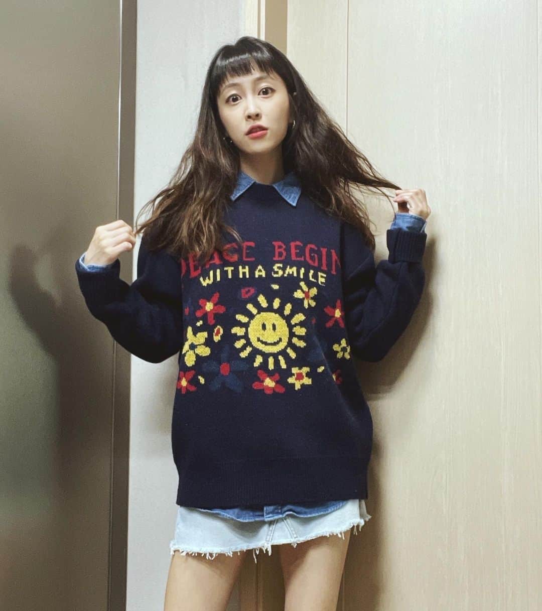 パク・ミンジさんのインスタグラム写真 - (パク・ミンジInstagram)「주말 지나니 반짝 안 추워서 또똣한 니트에 짧치!  이런 차림도 슬슬 마지막일듯..ㅎㅎ 🥲🍁  #빅웨이브컬렉티브 @bigwave_collective」11月7日 19時57分 - kannamingoo