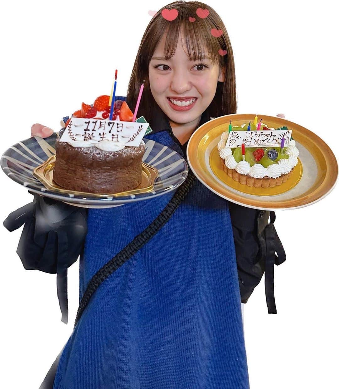 飯窪春菜のインスタグラム：「🎂🎂🎂  11月7日 本日お誕生日を迎えました〜☺️  沢山のお祝いのメッセージ、ありがとうございます🫶🏻 DMくれたりメンションしてくれたり、全部見ていますー🥰 この投稿にも…きっとお祝いコメント送ってくれるんだろうな〜🥰❣️笑  0時の瞬間は、お家でお友達がお祝いしてくれました🌼 カウントダウンと共にジャンプした！笑 （ピョコピョコウルトラのイントロ意識🐣🐓）  大好きな人達が会いに来てくれて嬉しかったです💓 みんなで撮った写真、雑誌の表紙みたいで可愛いからいっぱい載せちゃおっと！笑  たくさんの愛を返せるように、いつも応援してくださる皆さま含め大好きな人みんなに！ これからも愛情いっぱい接したいと思います🥰❣️  今日からの飯窪春菜もよろしくお願いしますっっっ🎂❣️  #1107 #イイオンナの日 ♡」