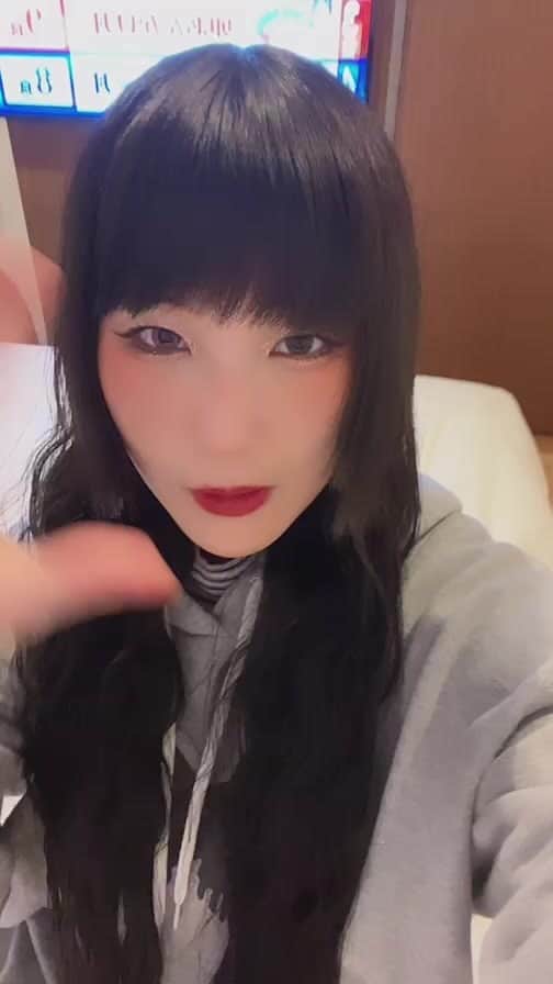 のインスタグラム：「明日は名古屋公演！ボトムラインさんにて19:00開演スタートです！久々の名古屋ワンマン！会場でお待ちしてます(`ω´)当日券あります！！！」