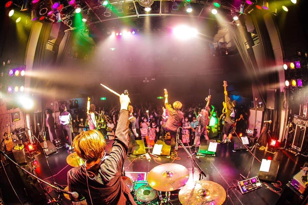 SAKIさんのインスタグラム写真 - (SAKIInstagram)「WE ARE “ONE” TOUR FINAL Spotify O-WEST💙💛💙💛💙💛💙  ありがとうございました🥰🐥🙋‍♀️🌝🫧  最高🐍🐍🐍🐍  🐢📸 @june08tkg」11月7日 22時58分 - sakiel03