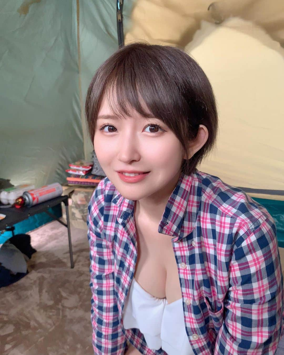 深田結梨（浅田結梨）のインスタグラム：「🏕🔥🏕🔥  キャンプしたいです！  体を！動かしたい！  #写真は撮影のときのです #camp #山  #自然」