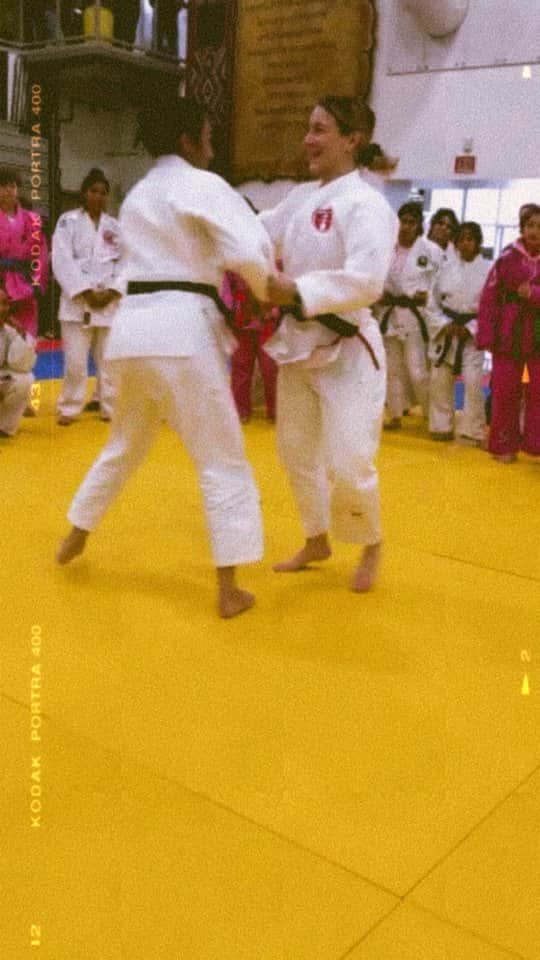 マルティ・マロイのインスタグラム：「A little sode dance for your Monday. 🥋😎 . #judo」