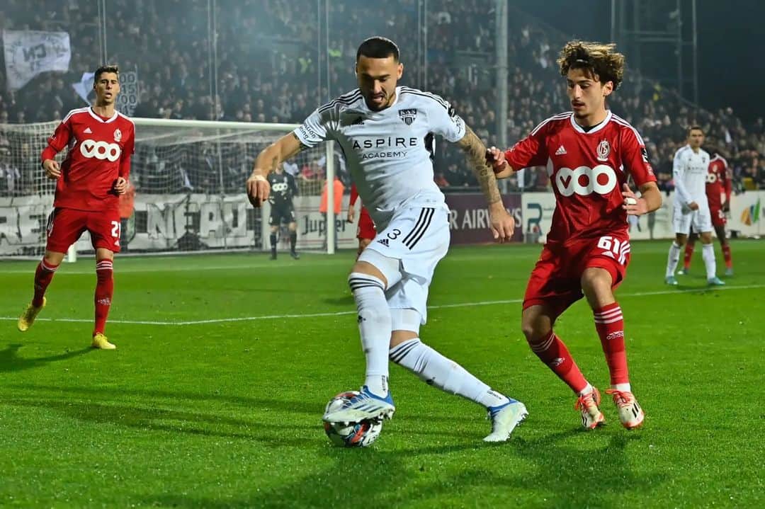 ジェイソン・デイビッドソンのインスタグラム：「+3 points! Derbysieger 🐼⚽️」