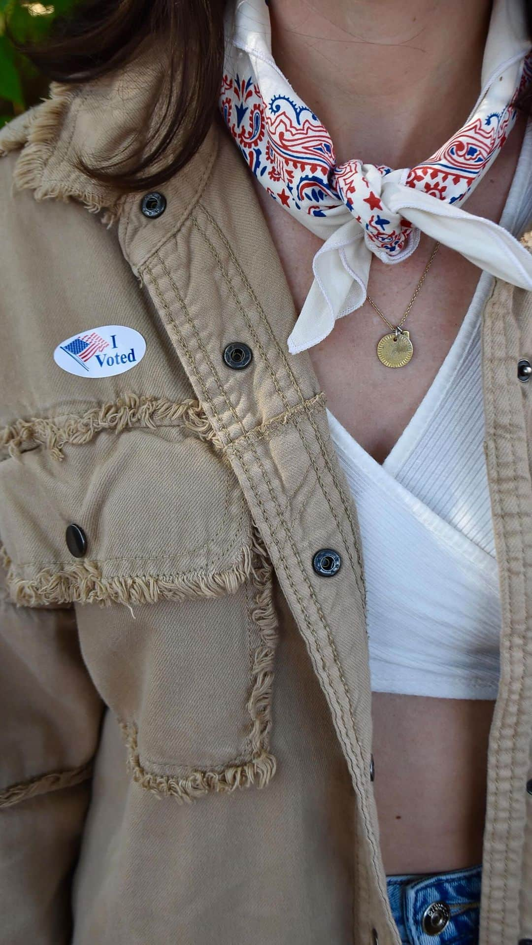 コリン・ハンクスのインスタグラム：「Ready to Vote! Our newest release, BETSY celebrates the ever-evolving country we call home. See you at the polls!🤘」