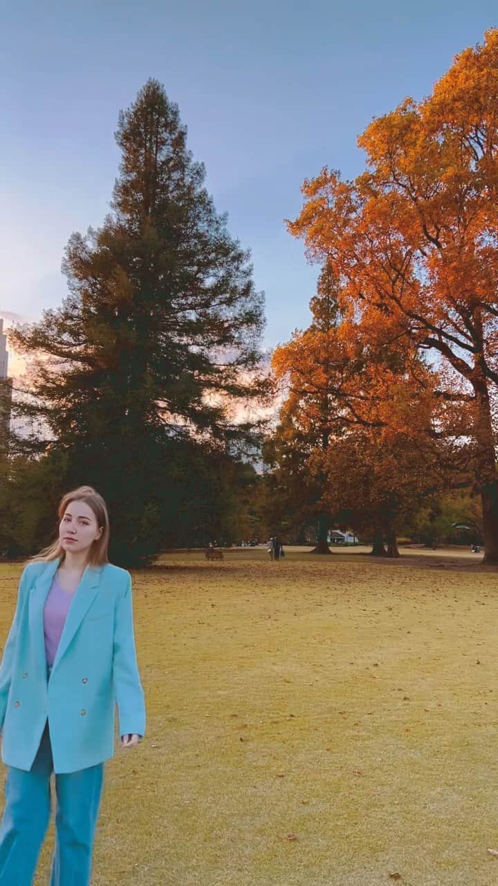アシヤのインスタグラム：「秋ですね🍁」