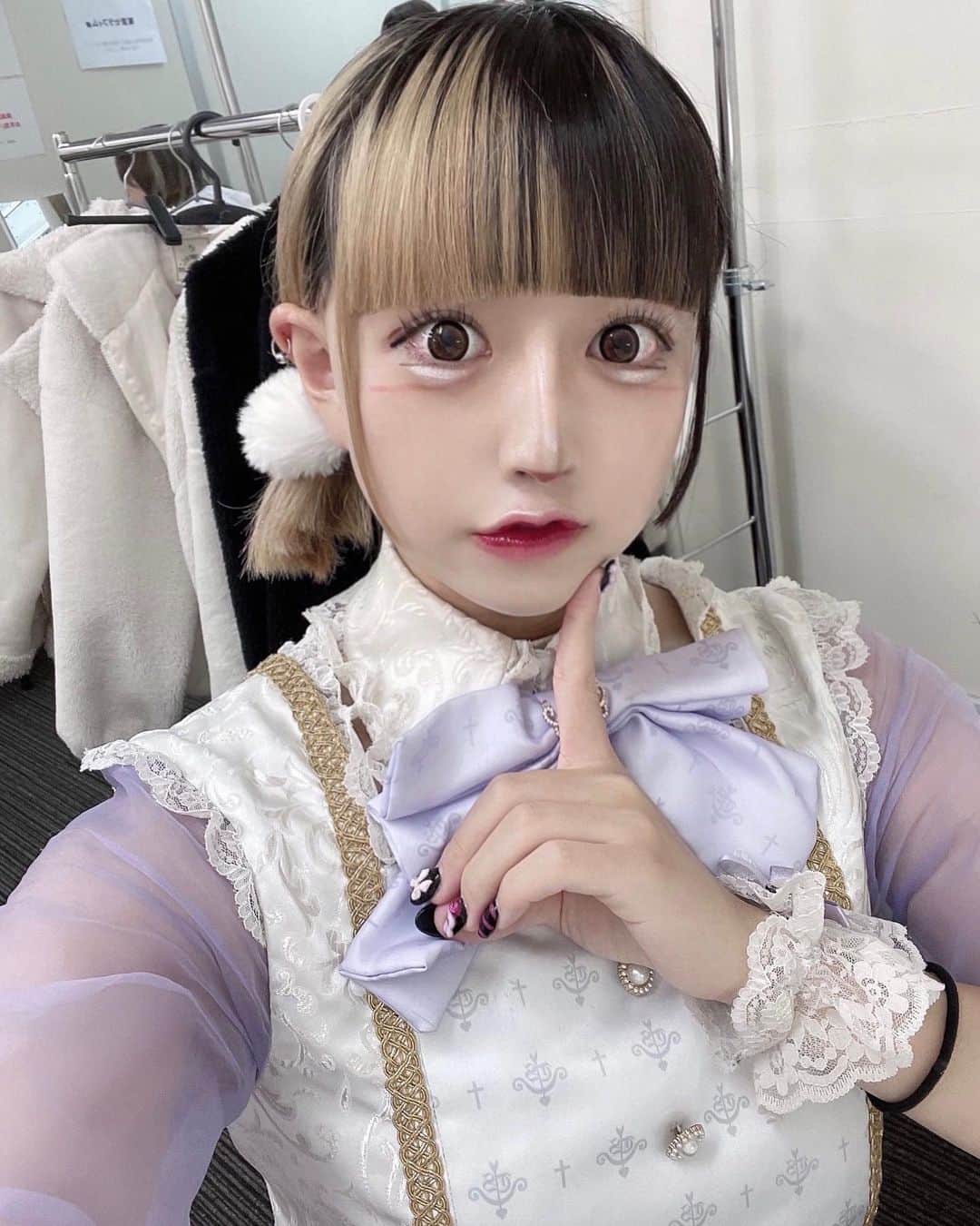 のインスタグラム：「ツインテール可愛い？」