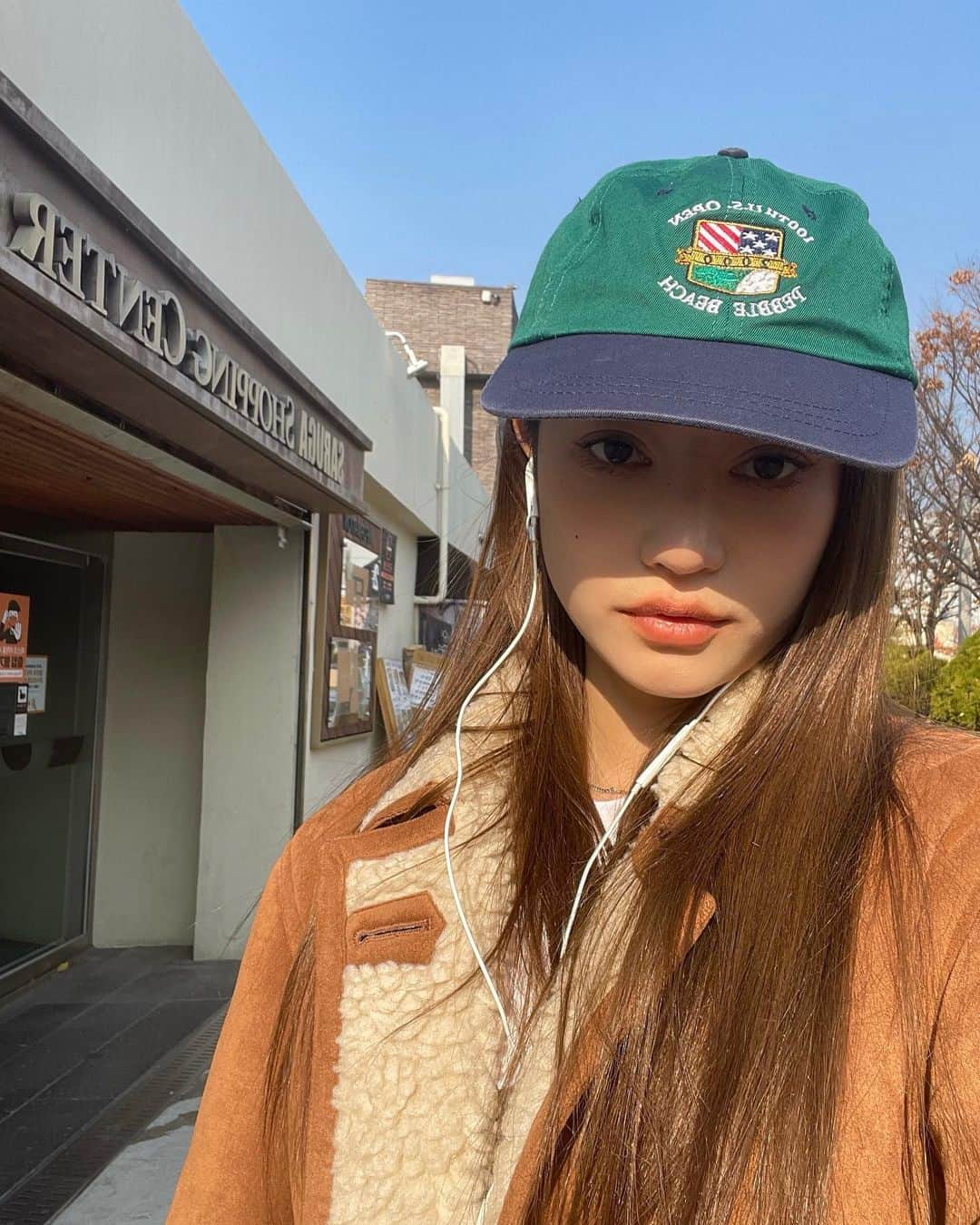 パク・ソラのインスタグラム：「아무거나🐽🐽」