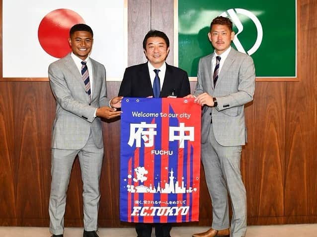 児玉剛のインスタグラム：「. 府中市役所へシーズン終了の報告に行かせて頂きました。 改めて、たくさんの方にサポートして頂いてると再認識し感謝でいっぱいです。 庁内放送の時のカシーフ面白かったからみんなに聞いて欲しかったな📣」