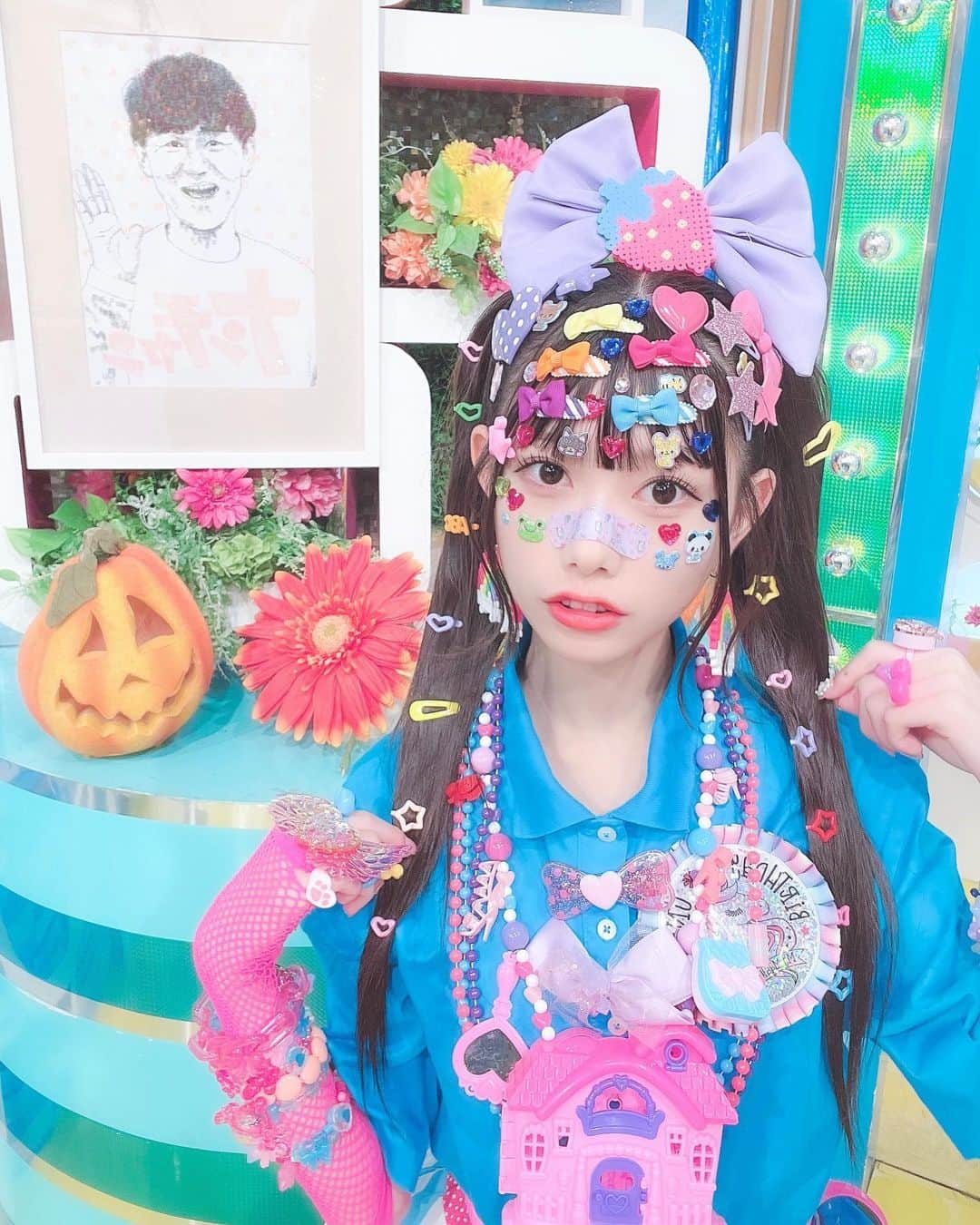 千葉恵里さんのインスタグラム写真 - (千葉恵里Instagram)「☁️ 💟 ☁️ 💟 ☁️ ⁡ ⁡ ⁡ ⁡ ⁡ ⁡ ⁡ ⁡ ⁡ ⁡ 今回も @miki_parisienne_fein さんに まつパをしていただきました〜 ⁡ ⁡ いつもまつげ美容液塗るモチベが 上がりすぎる！🫧 ⁡ ⁡ ありがとうございました♥︎ ⁡ ⁡ ⁡ ⁡ ⁡ ⁡ ⁡ ⁡ ⁡ #デコラファッション #ヒルナンデス #AKB48 #千葉恵里 ⁡ ⁡」11月8日 17時13分 - eriierii_1027