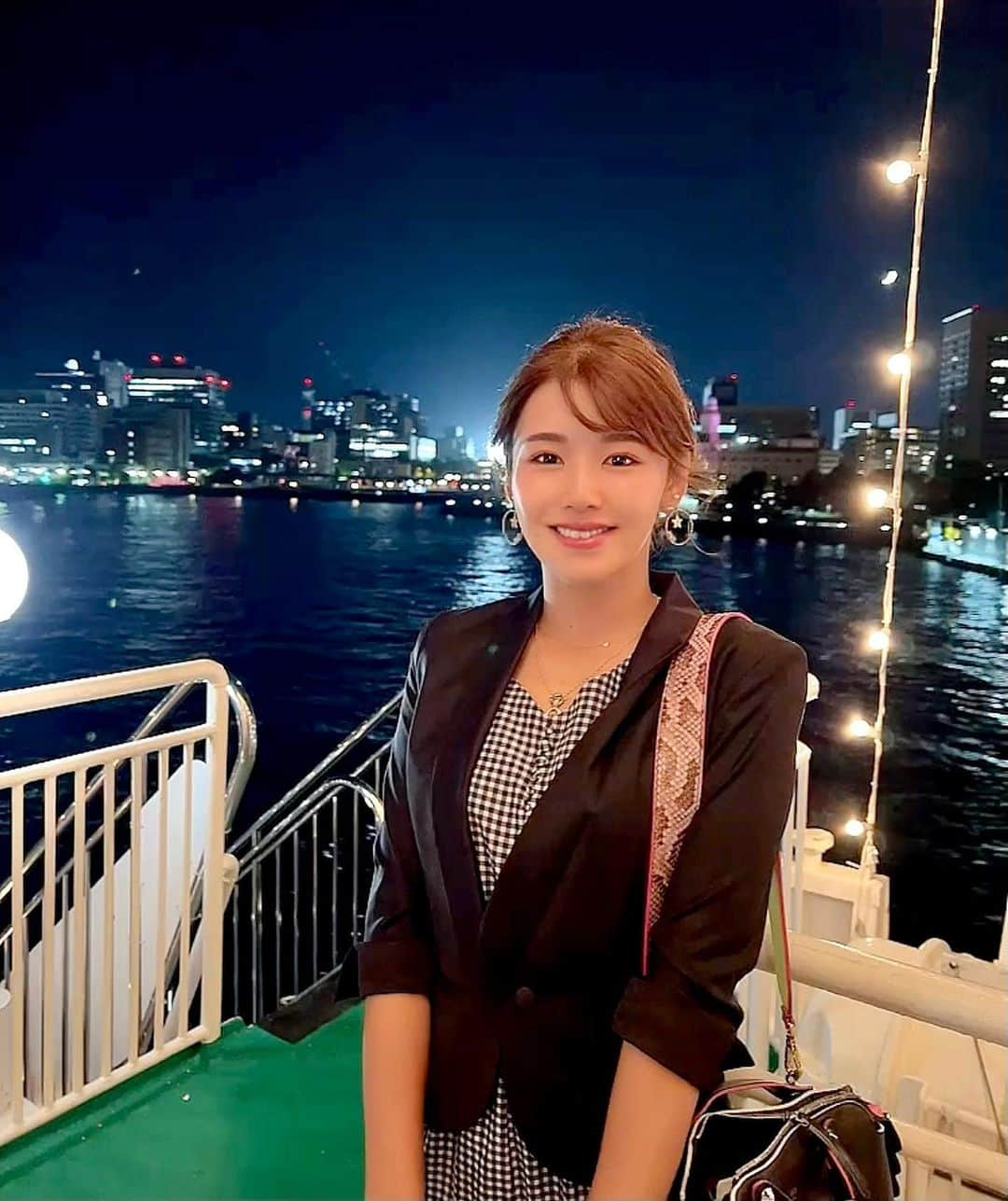 Yuuさんのインスタグラム写真 - (YuuInstagram)「🍶越後の美酒美食×Marin Rouge🚢 ⚓️Special Dinner Cruise🍷 に参加してきました⸜(๑⃙⃘'ᵕ'๑⃙⃘)⸝⋆︎*  このディナークルーズは 新潟県の上越市、妙高市の8蔵元の銘酒を堪能できて 越後の発酵食品とマリンルージュの料理長がコラボしたスペシャルフードが食べられる🍽 美味しいワインやMiss SAKE＆ミスワインの美女にも会えた😍  お酒🍶美味しすぎて何杯も飲み比べしちゃった❣️ ビュッフェ形式のお料理もすごく豪華で、夜景も綺麗で🌃 楽しい時間を過ごせました🎵💓  次に開催した時も絶対行きたい⭐️✨  #日本酒 #ワイン #発酵食品  #丸山酒造場　@secchubai_official #千代の光酒造　@chiyo1860 #君の井酒造　@kiminoi.myoko #竹田酒造店　@katafune1866 #頚城酒造　@kubiki_shuzou #武蔵野酒造　@musashinoshuzou #代々菊醸造　@chibitagawa.2021 #鮎正宗酒造 #岩の原葡萄園　@iwanohara_wine #かんずり　@kanzuri_coltd #マリーンルージュ #イベントリップ・カンパニー　@base025」11月8日 18時45分 - yuu1115yuu