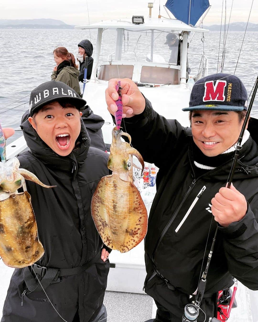 小林優介さんのインスタグラム写真 - (小林優介Instagram)「YouTube撮影でイカ釣り！モンゴイカそして高級なアオリイカも釣れました🦑✨またUP致しまーす。  #釣り #イカ釣り  #fishing」11月8日 19時39分 - yashikobanny